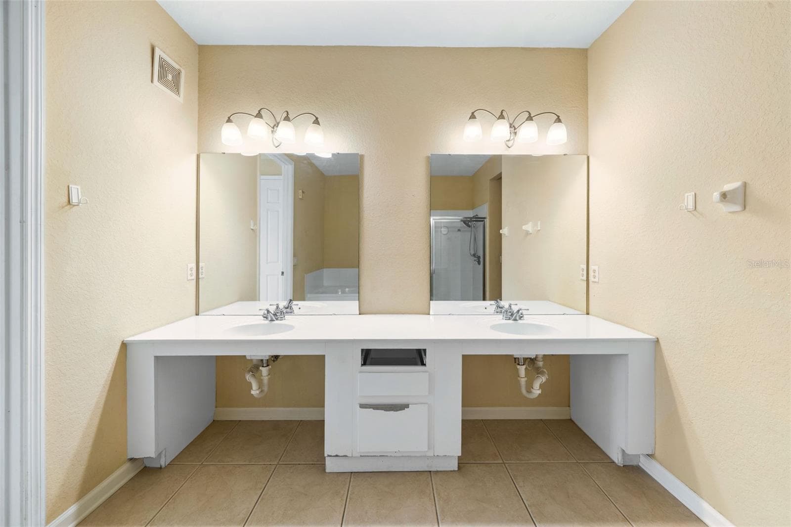 Condominium at 5036 SHOREWAY LOOP #10205, ORLANDO, photo 20 of 22