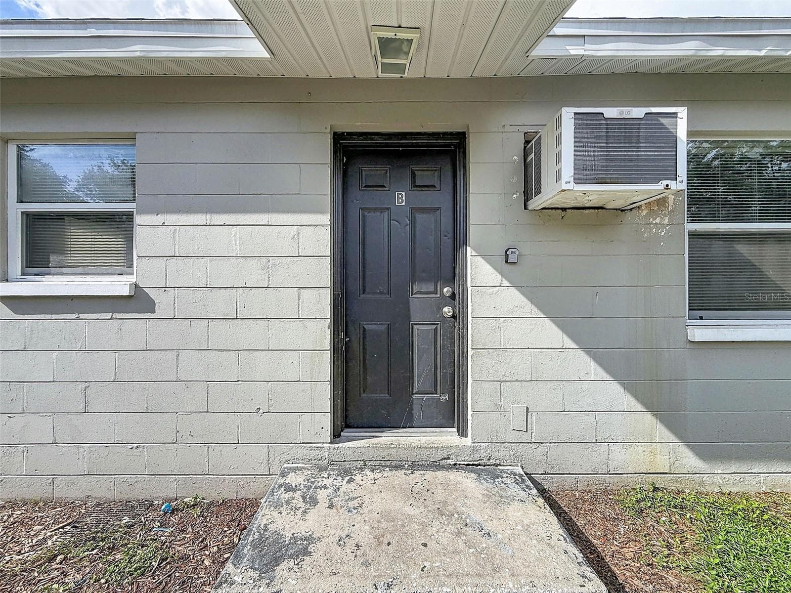 Duplex at 3216 N 48TH ST, TAMPA, photo 4 of 22
