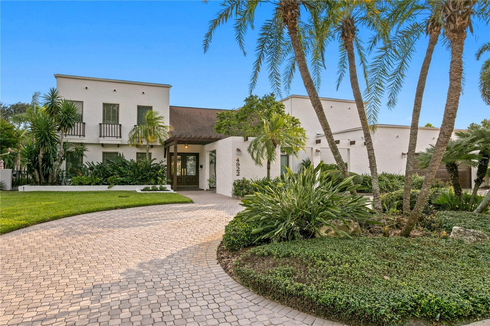 Single Family Residence at 4922 W BAY WAY PL, TAMPA, photo 2 of 45