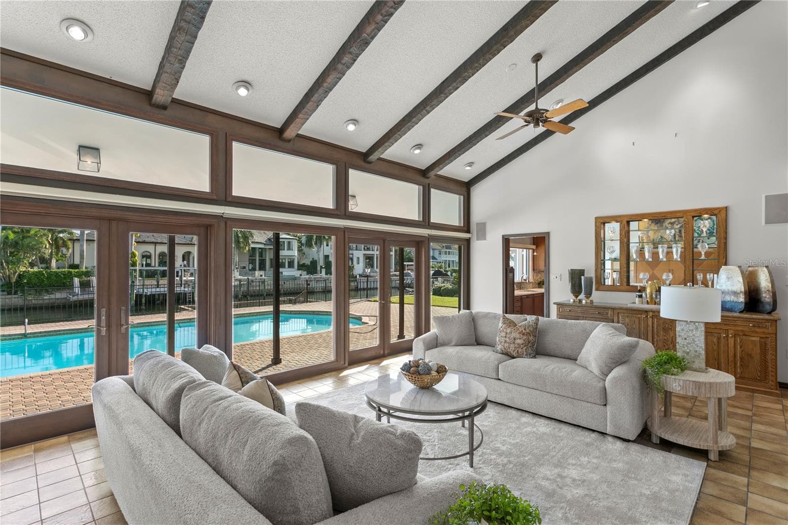 Living room - 4922 W BAY WAY PL, TAMPA