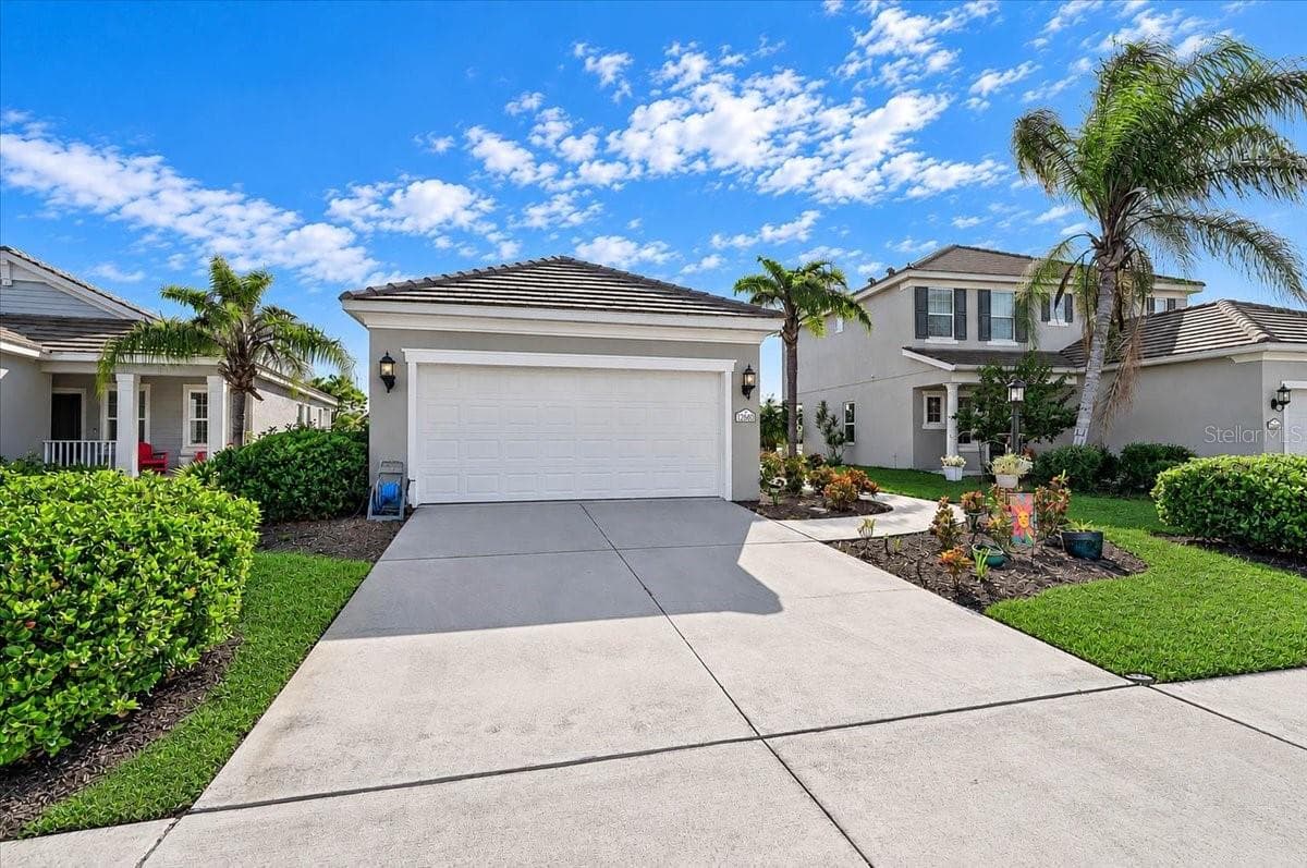 Single Family Residence at 12660 SAGEWOOD DR, VENICE, photo 6 of 91