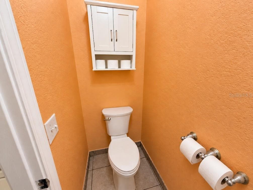 Single Family Residence at 8166 WOODVINE CIR, LAKELAND, photo 10 of 32