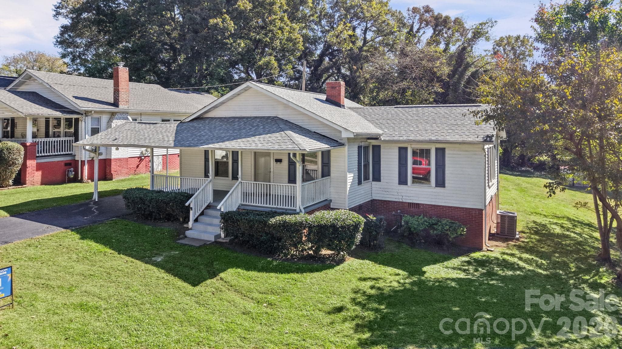 Single Family Residence at 628 E Front Street, Statesville, photo 4 of 45