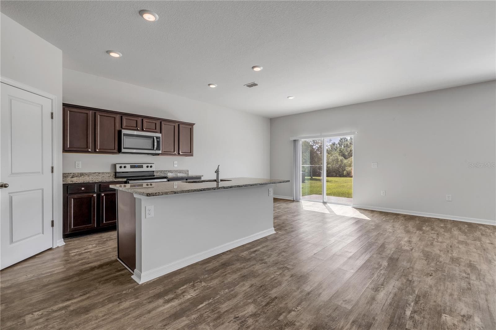 Single Family Residence at 2831 NEVERLAND DR, NEW SMYRNA BEACH, photo 8 of 34