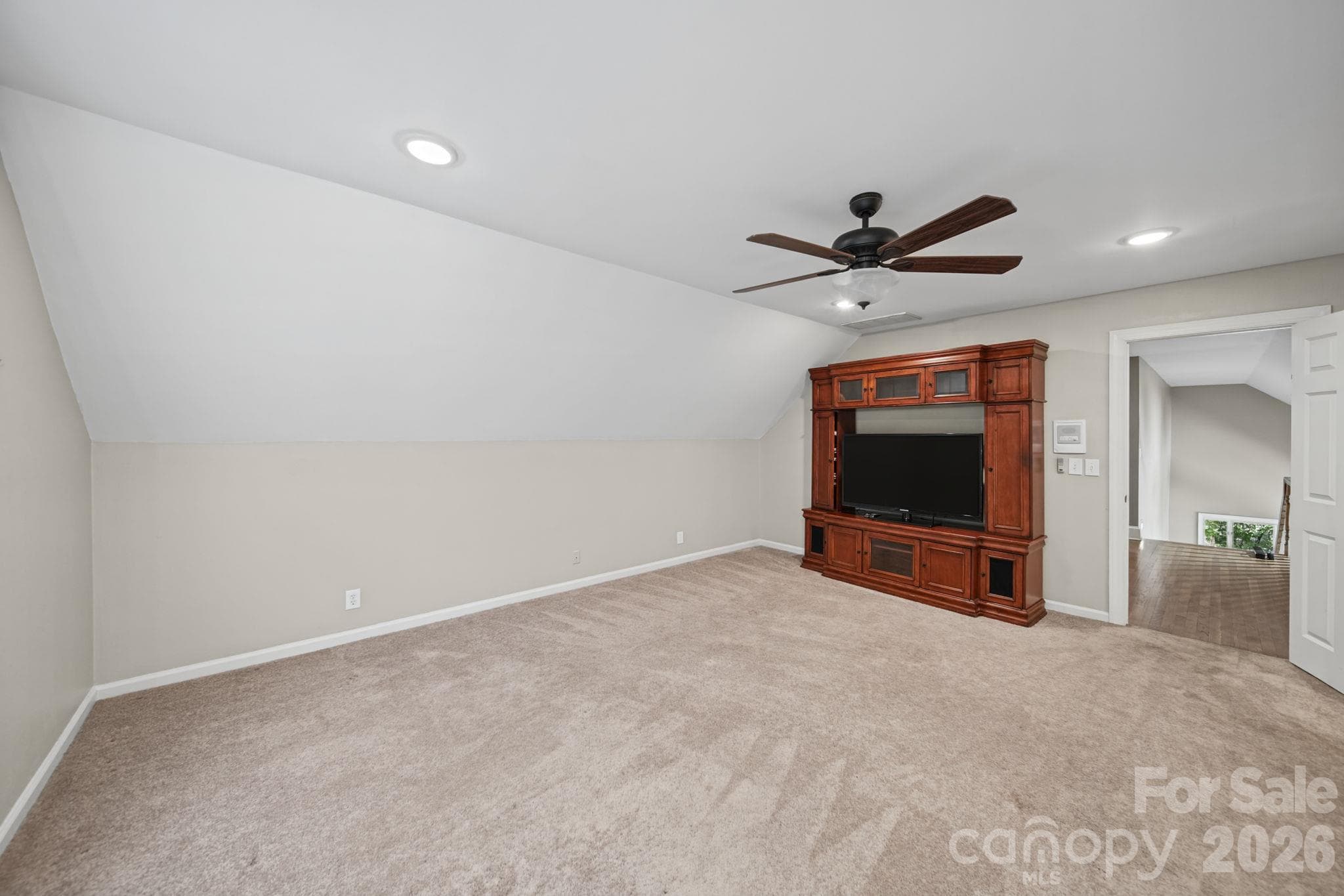 Single Family Residence at 6 Thornwood Court, Lake Wylie, photo 29 of 48