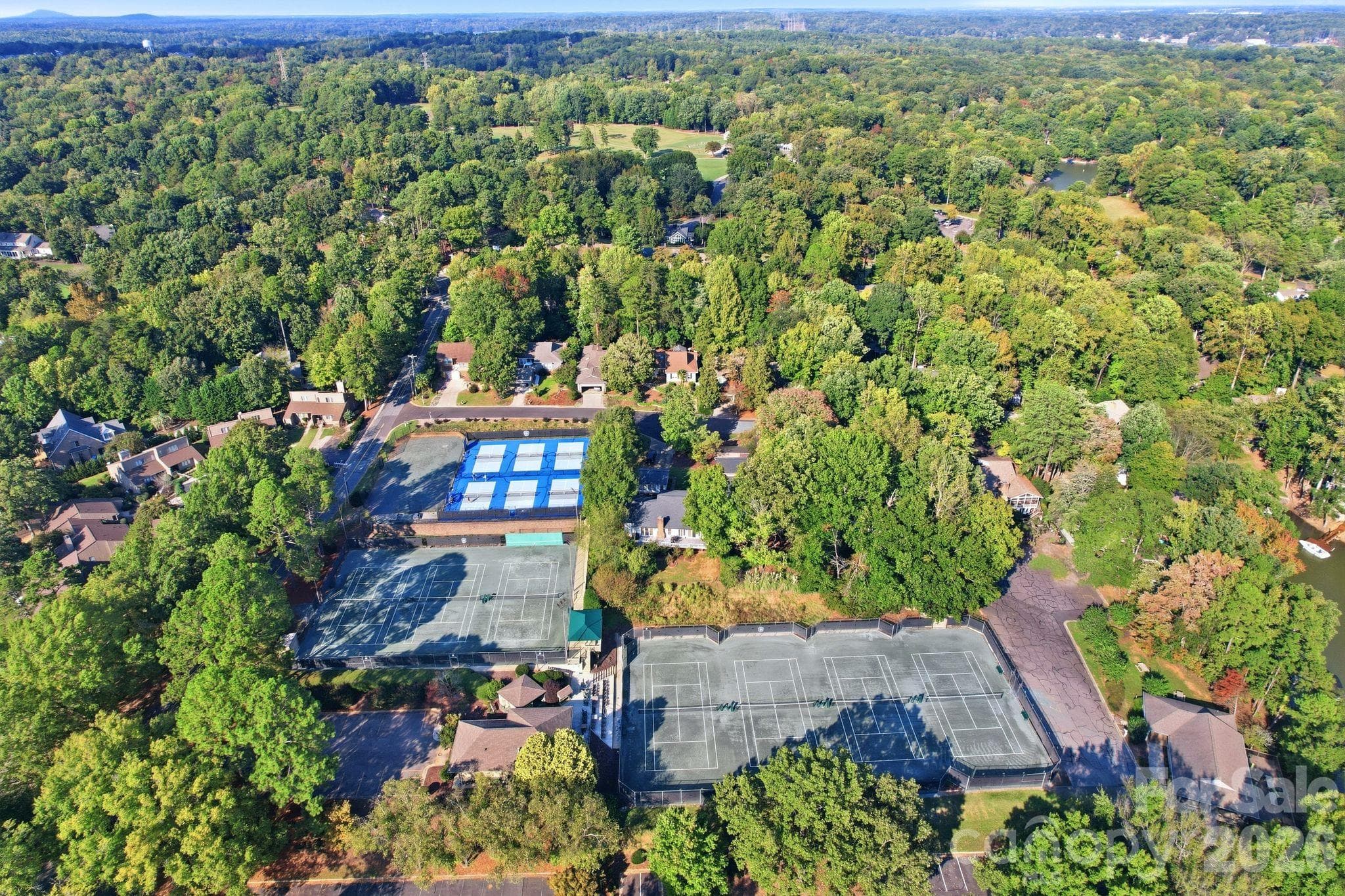 Single Family Residence at 6 Thornwood Court, Lake Wylie, photo 48 of 48