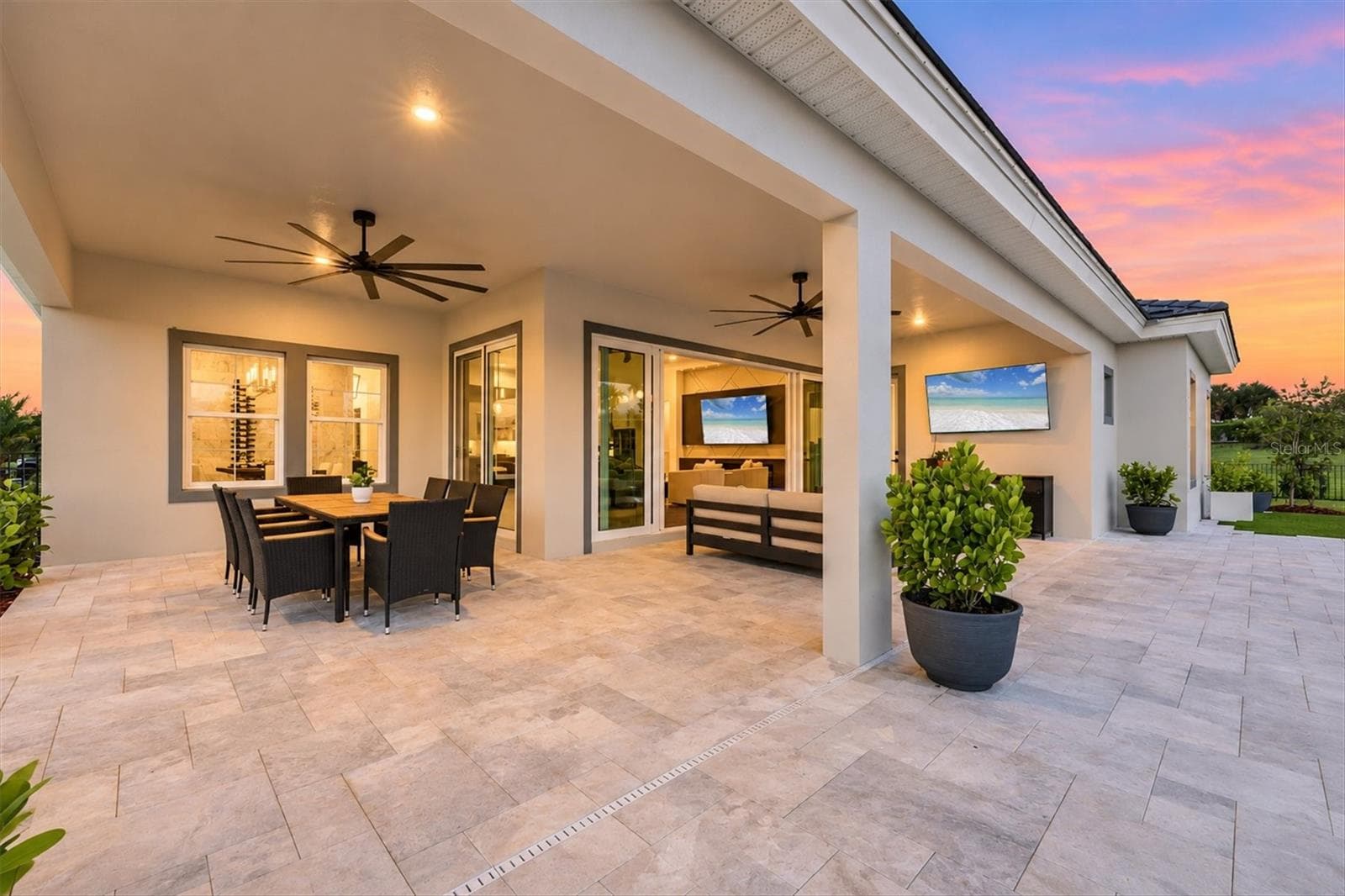 Single Family Residence at 4312 SPRINGHOUSE CIR, LAKEWOOD RANCH, photo 7 of 76
