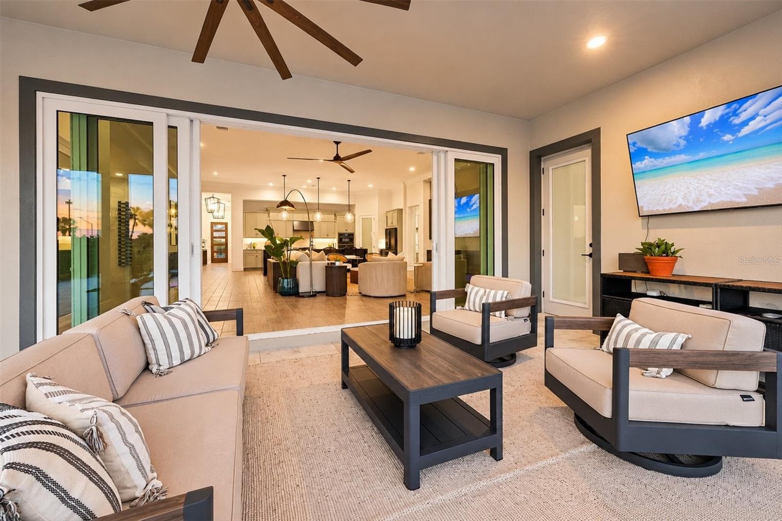 Single Family Residence at 4312 SPRINGHOUSE CIR, LAKEWOOD RANCH, photo 8 of 76