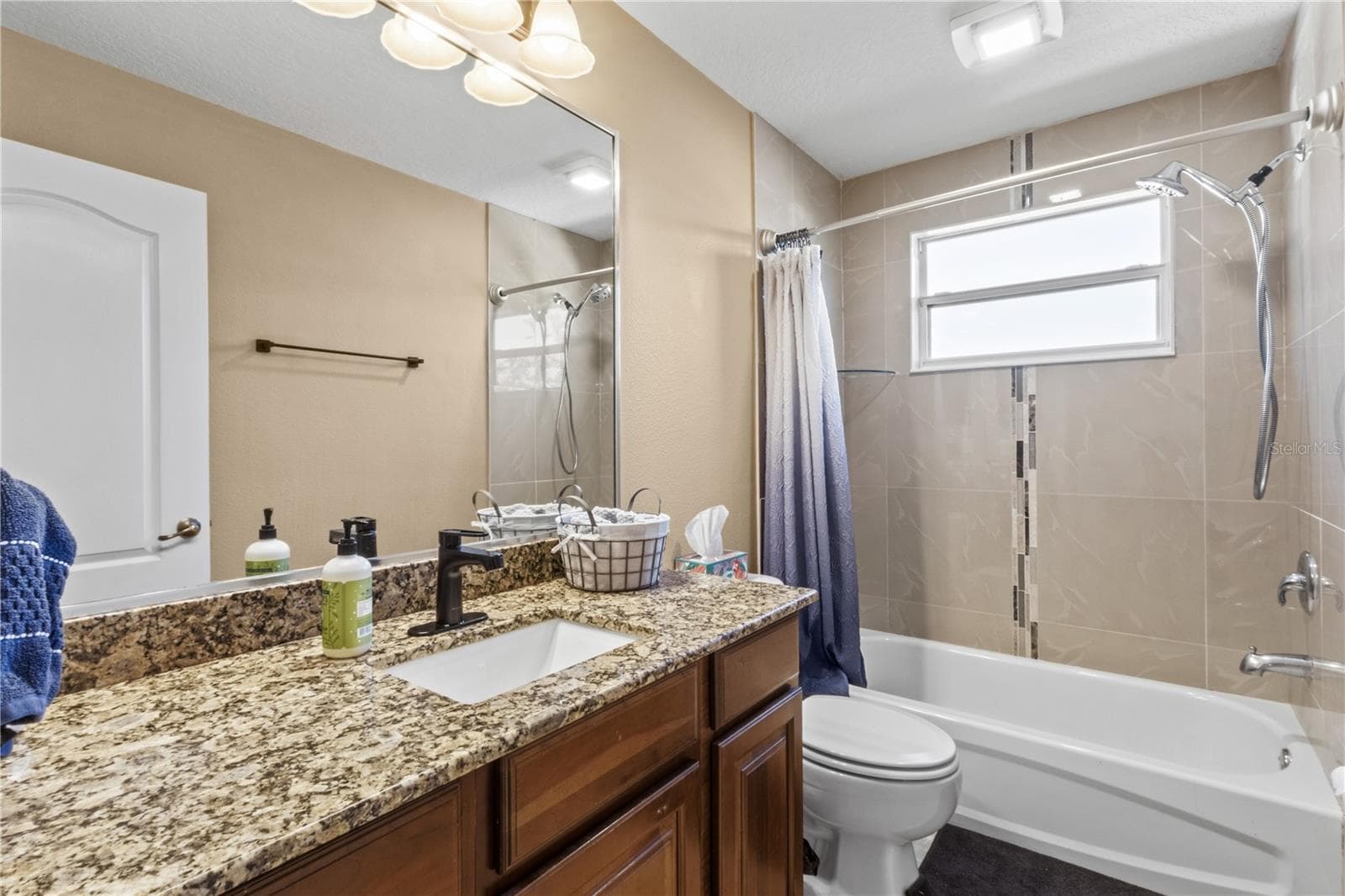 Single Family Residence at 6011 FRENCH CREEK CT, ELLENTON, photo 19 of 38