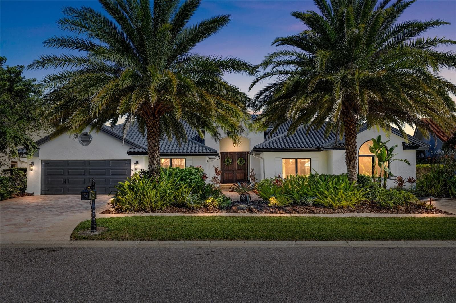 Single Family Residence at 9805 COMPASS POINT WAY, TAMPA, photo 3 of 98