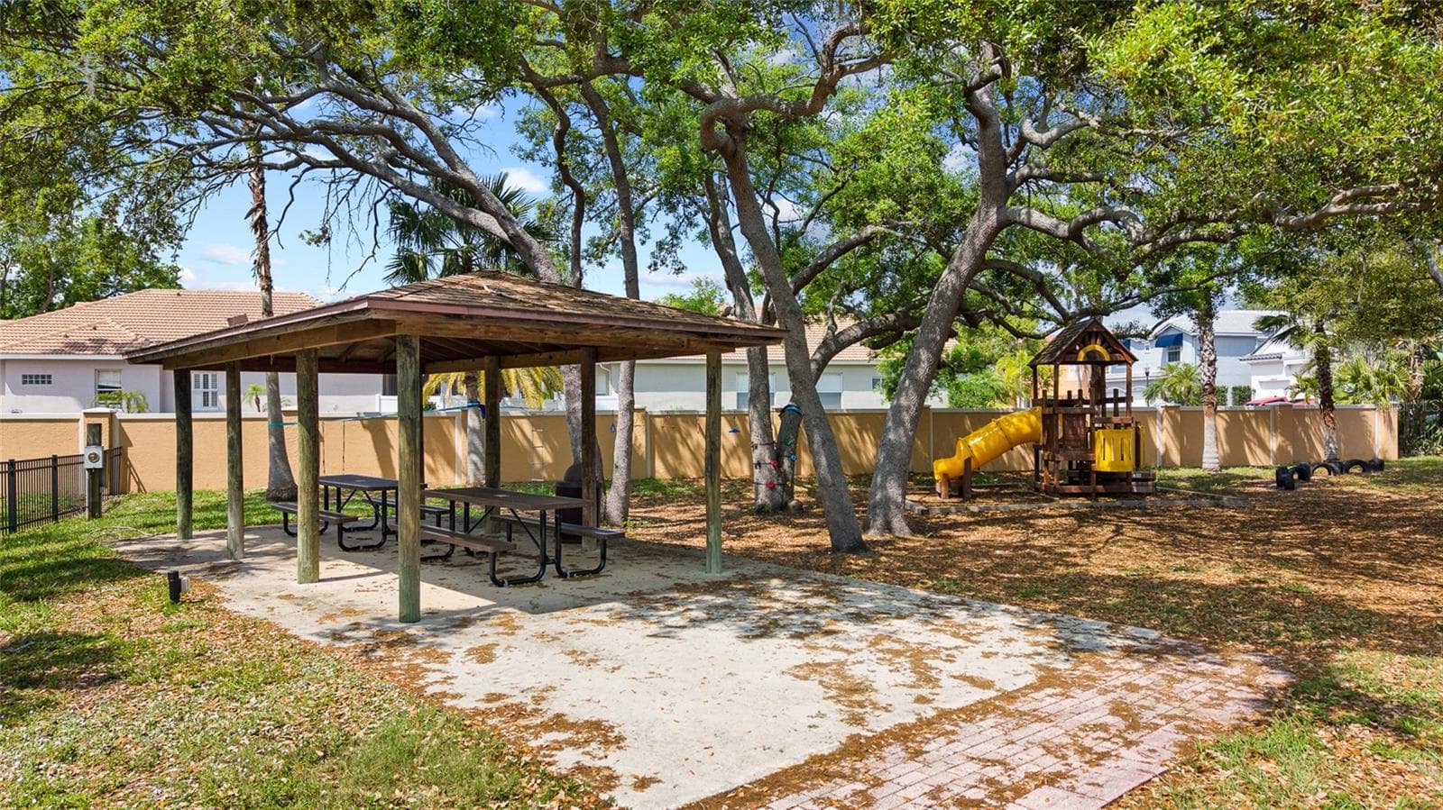 Single Family Residence at 9805 COMPASS POINT WAY, TAMPA, photo 94 of 98