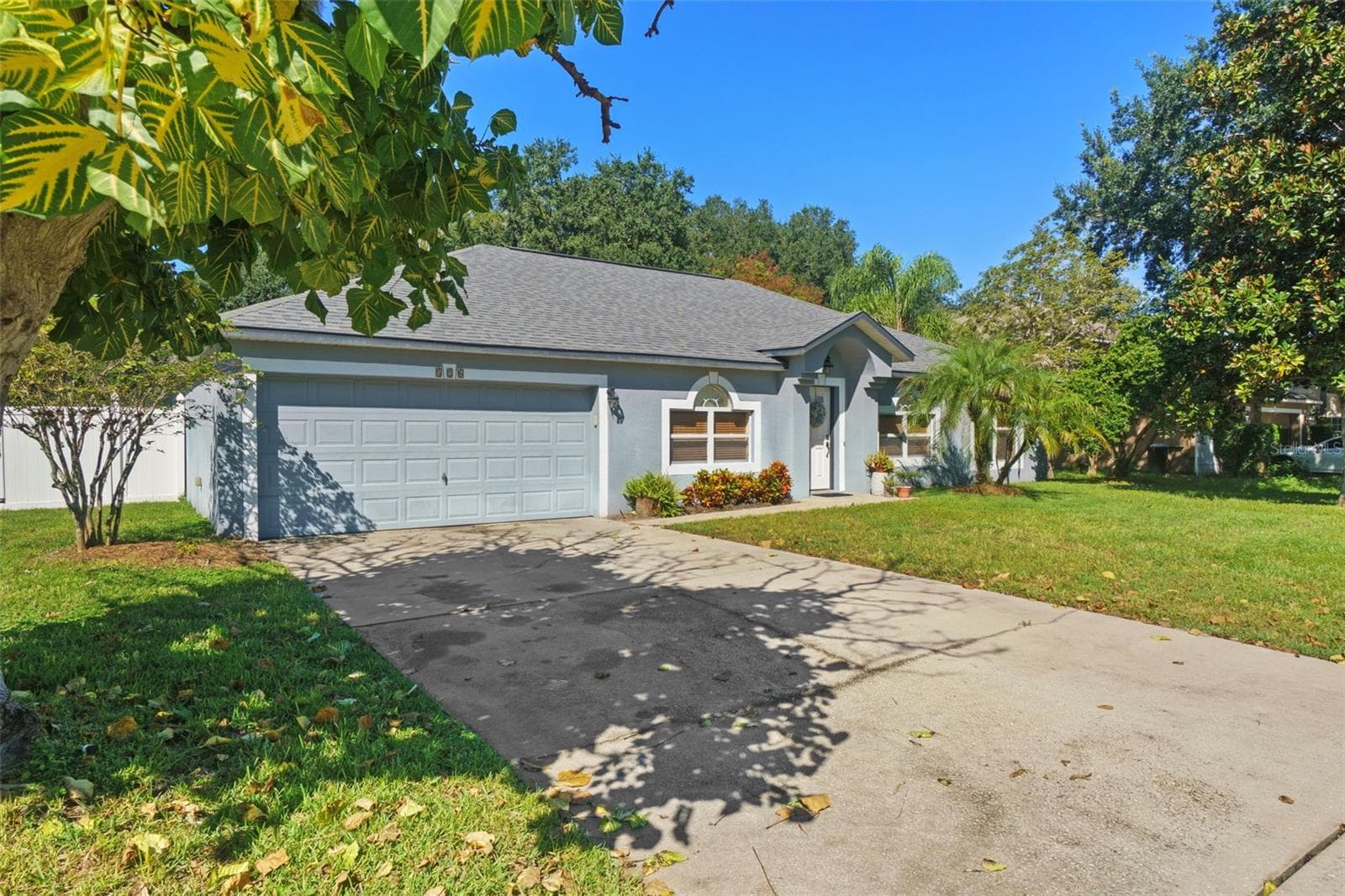 Single Family Residence at 526 WESTCLIFFE DR, WINTER GARDEN, photo 2 of 70