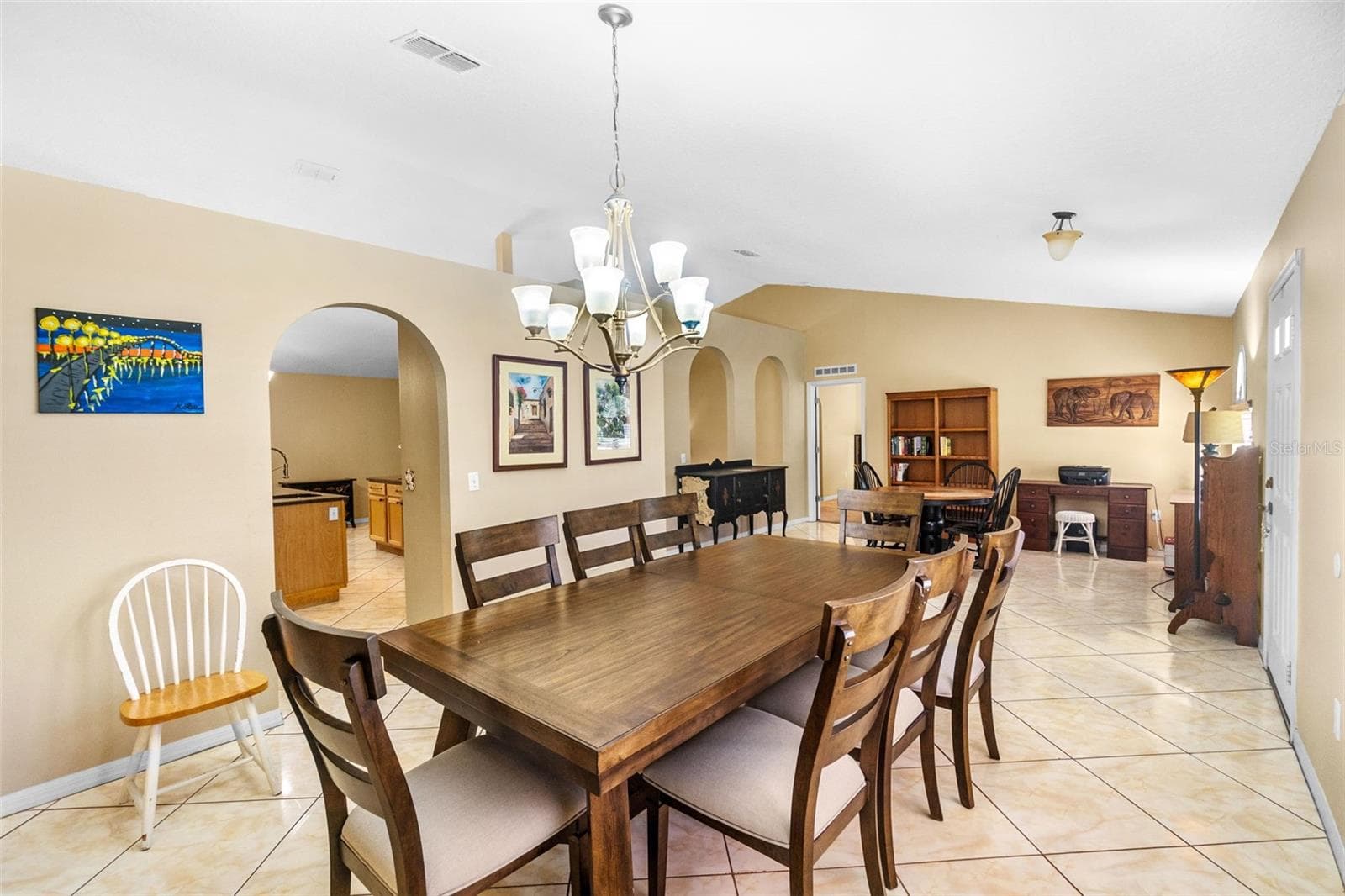 Single Family Residence at 526 WESTCLIFFE DR, WINTER GARDEN, photo 4 of 70