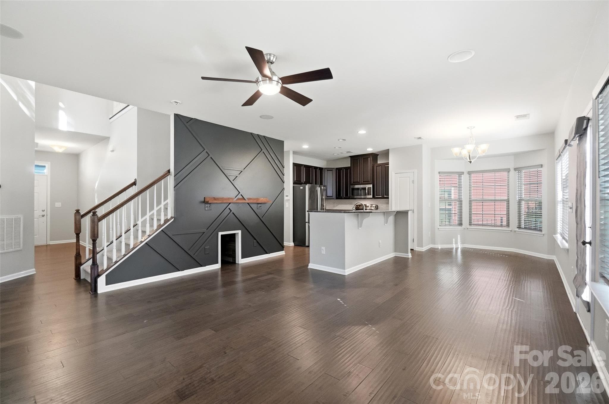Single Family Residence at 1823 Fleetwood Drive, Charlotte, photo 10 of 48