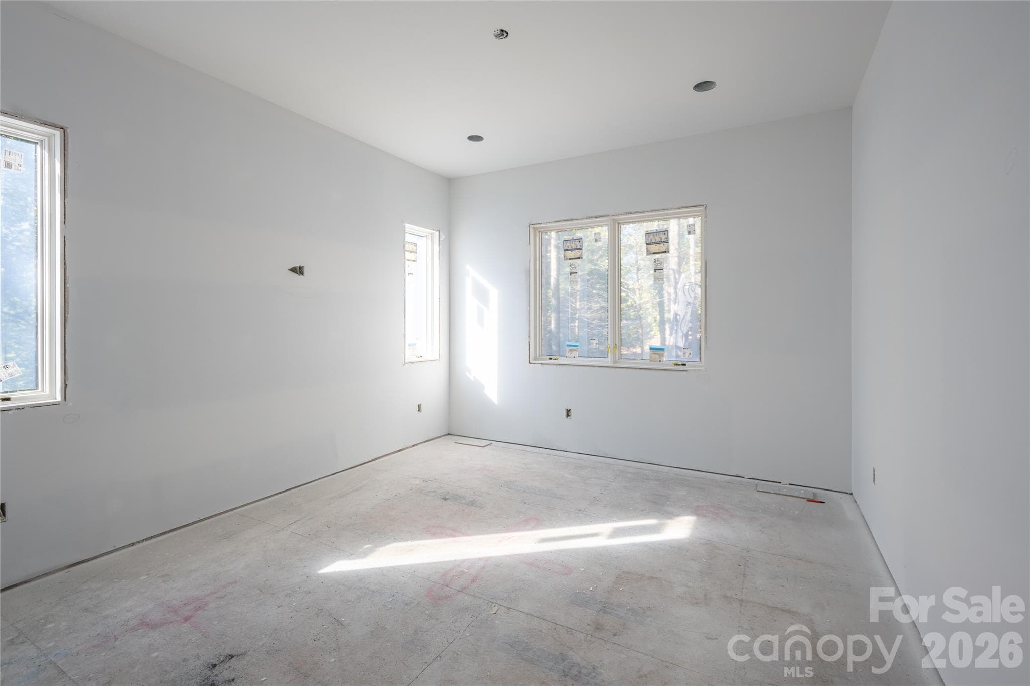 Main level guest bedroom - 200 Bent Pine Trace, Hendersonville