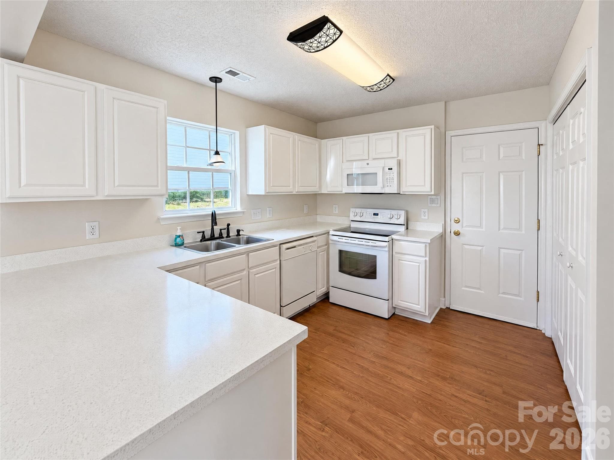 Single Family Residence at 3512 Braden Drive, Charlotte, photo 7 of 20