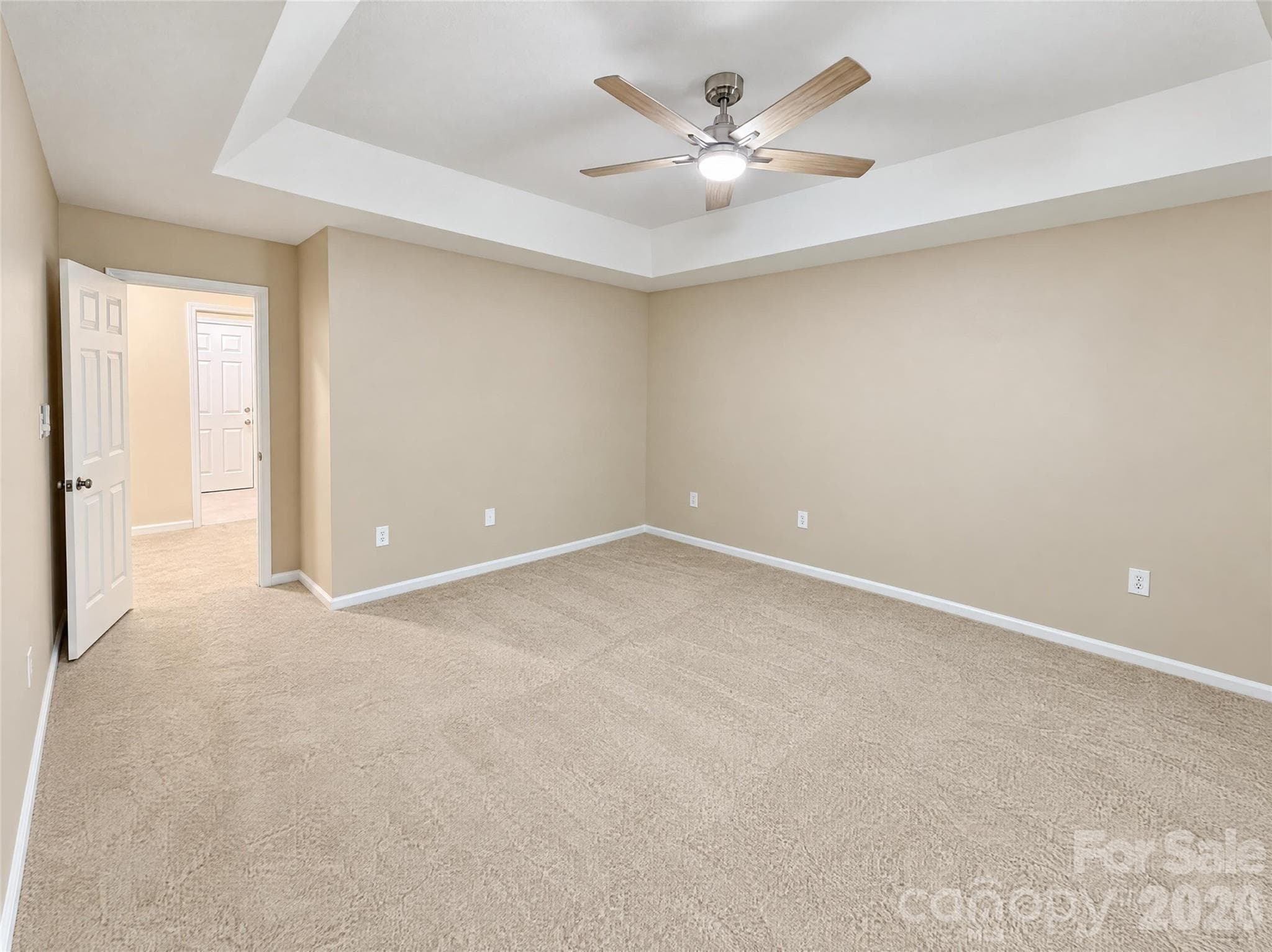 Single Family Residence at 11113 Asbury Chapel Road, Huntersville, photo 4 of 28