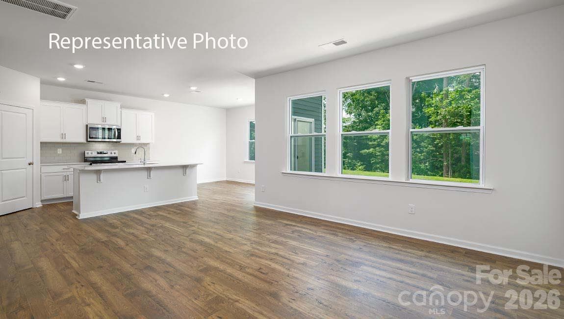 Single Family Residence at 2840 Frances View Lane, Lincolnton, photo 3 of 21