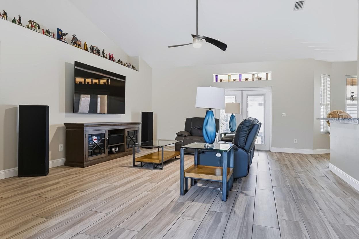 Single Family Residence at 2970 SOUTHERN PINES LOOP, CLERMONT, photo 3 of 30