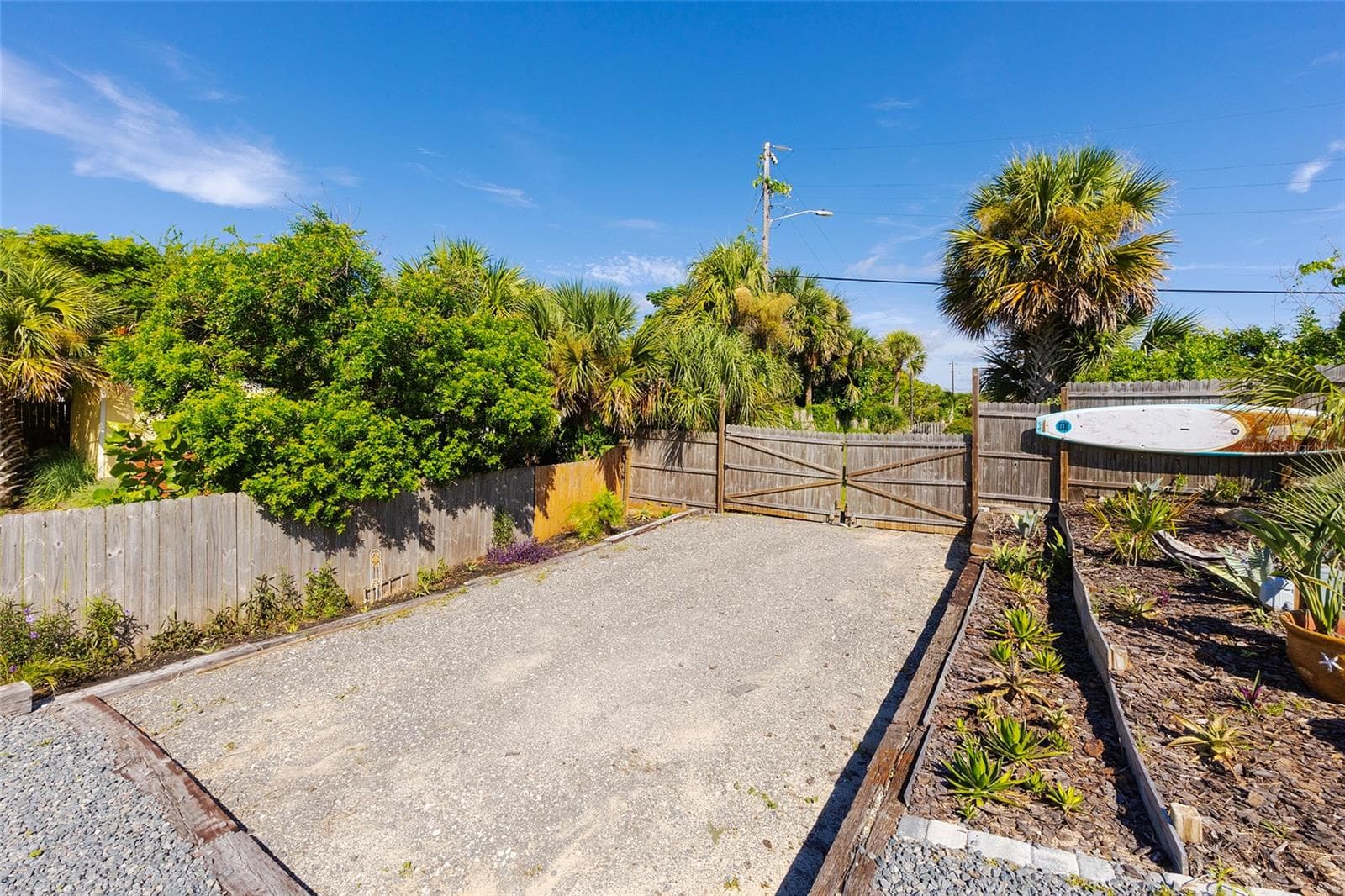 Single Family Residence at 109 PARK AVE, DAYTONA BEACH, photo 19 of 82