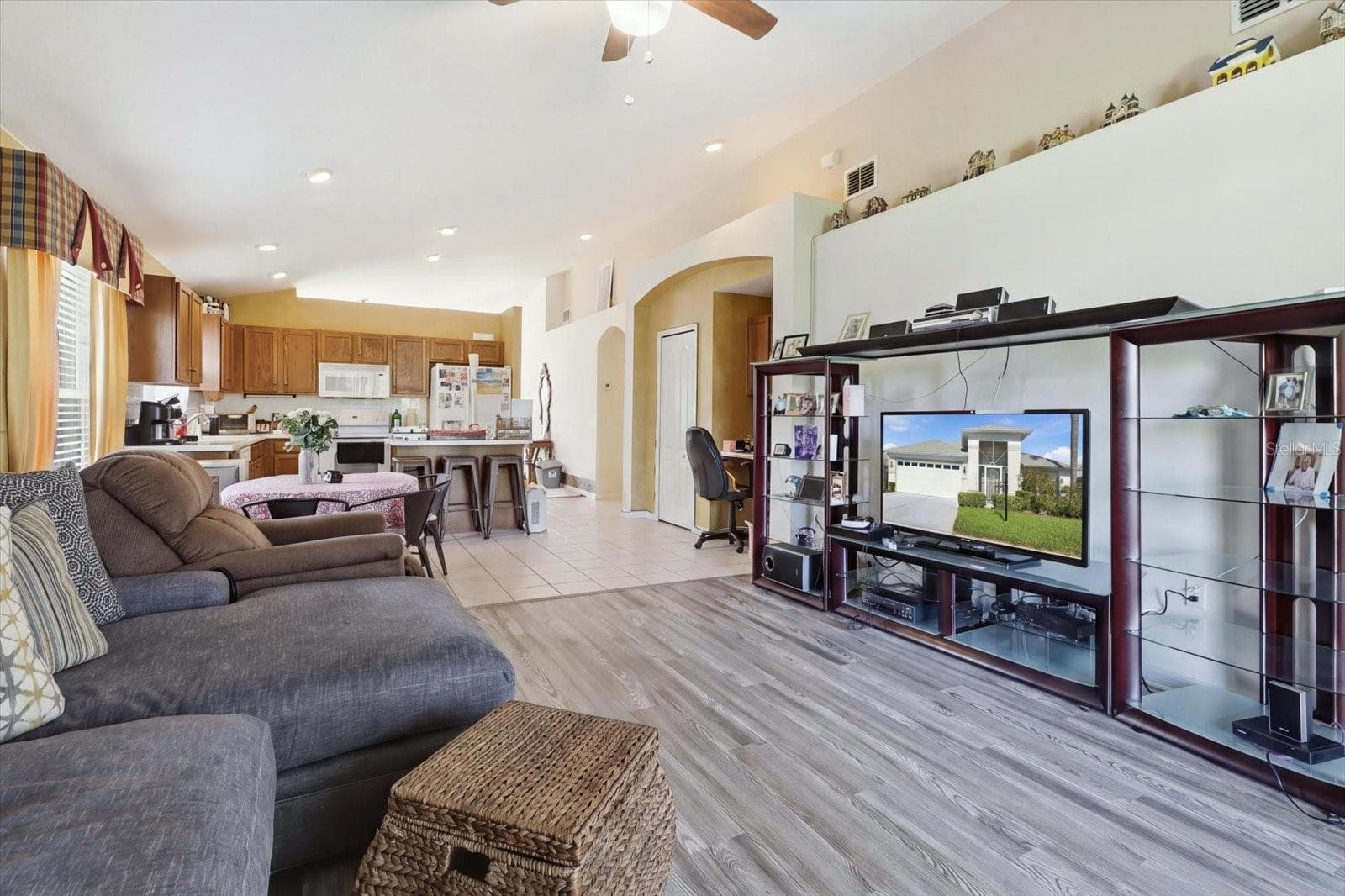 Single Family Residence at 11847 SPINDRIFT LOOP, HUDSON, photo 8 of 32