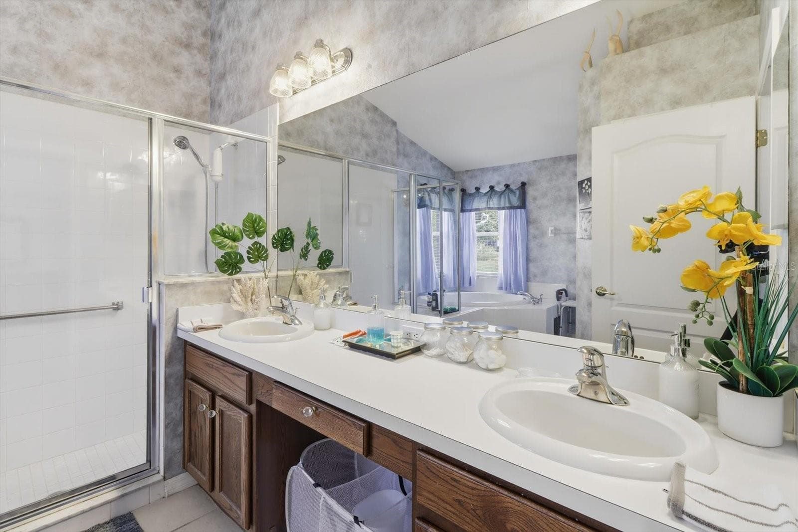 Primary Bathroom - 11847 SPINDRIFT LOOP, HUDSON