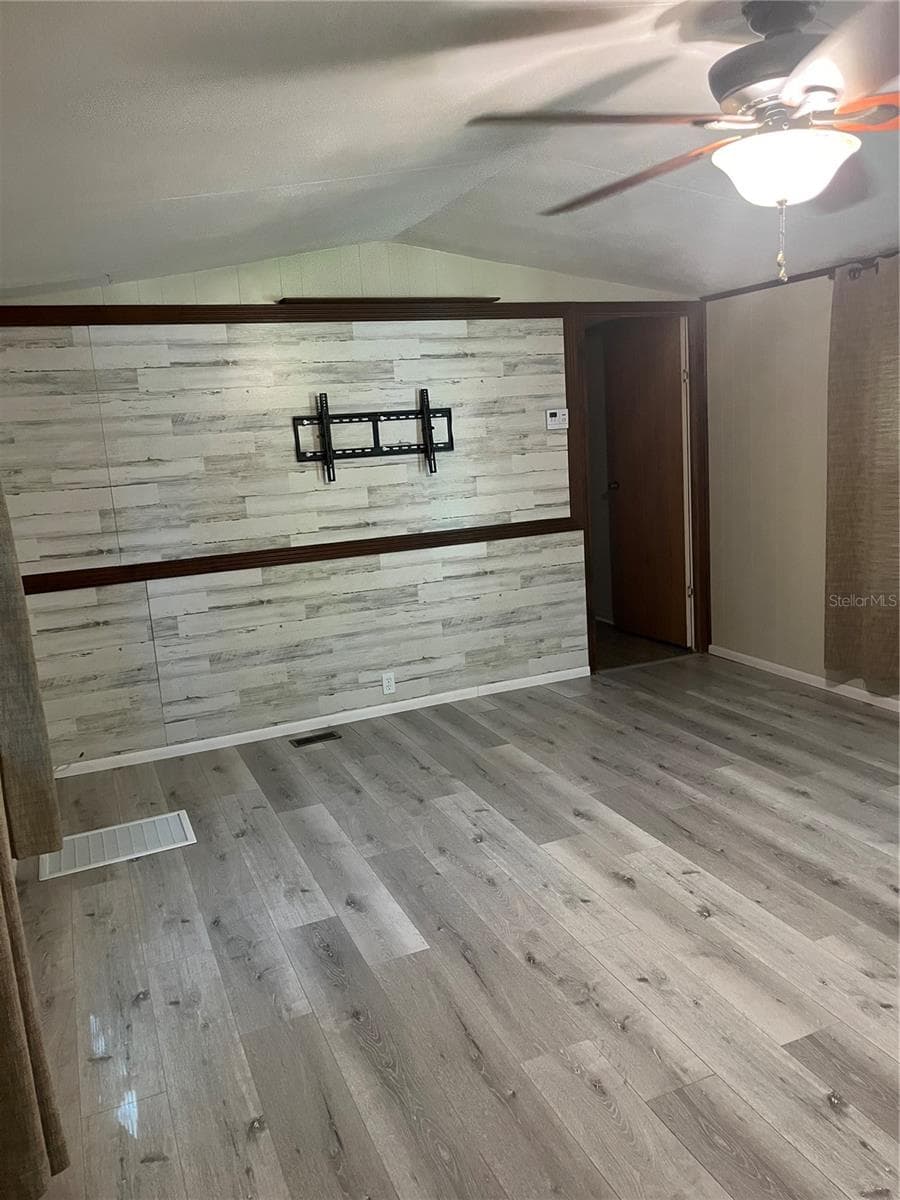 Manufactured Home at 10943 SE 131ST PL, OCKLAWAHA, photo 15 of 33