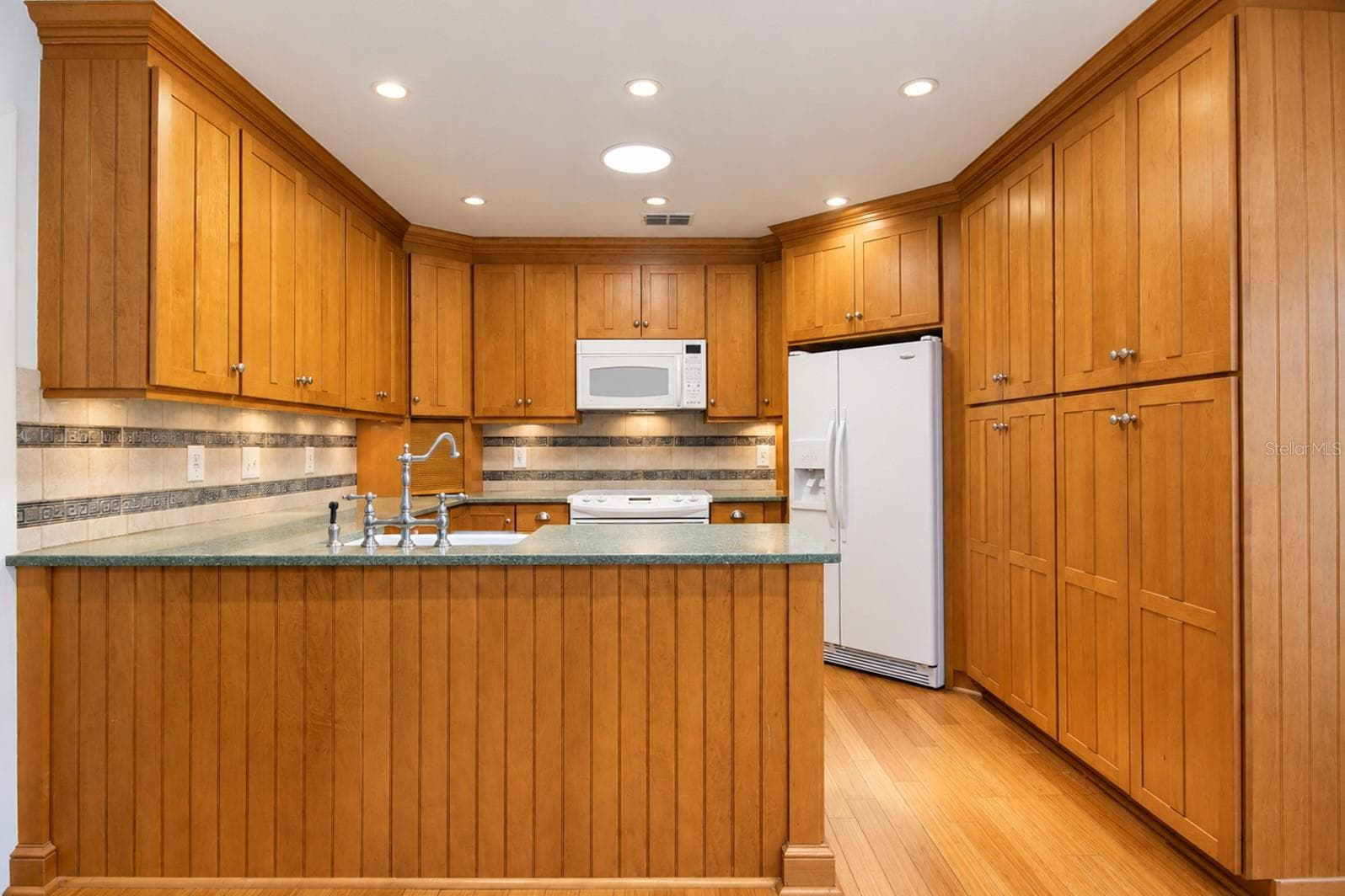 Single Family Residence at 400 BLUE LAKE DR, LONGWOOD, photo 16 of 67