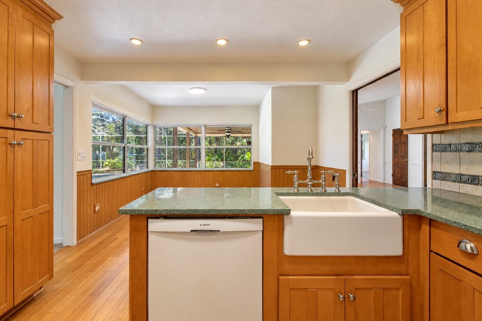Single Family Residence at 400 BLUE LAKE DR, LONGWOOD, photo 18 of 67