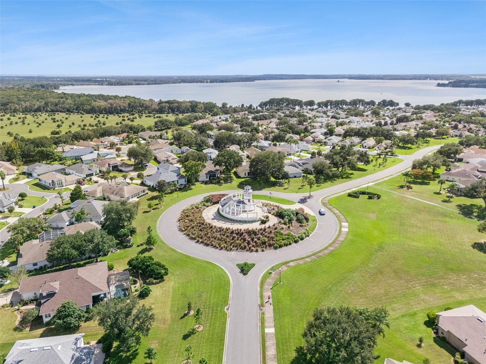 Lighthouse roundabout with Little Lake Harris to the north. - 4900 CANOE CT, TAVARES