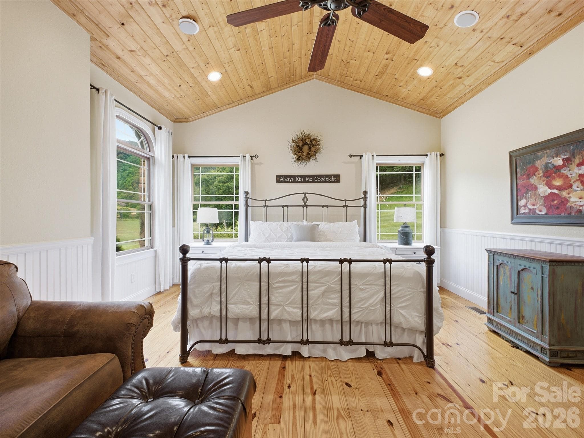 Single Family Residence at 227 Black Bear Cove, Clyde, photo 14 of 47
