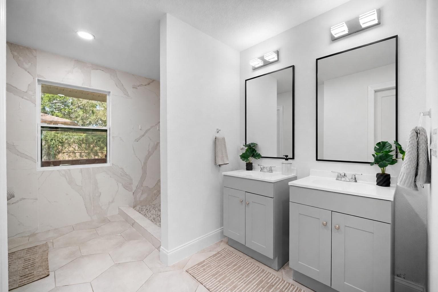 Single Family Residence at 10002 TAKOMAH TRL, TAMPA, photo 14 of 29