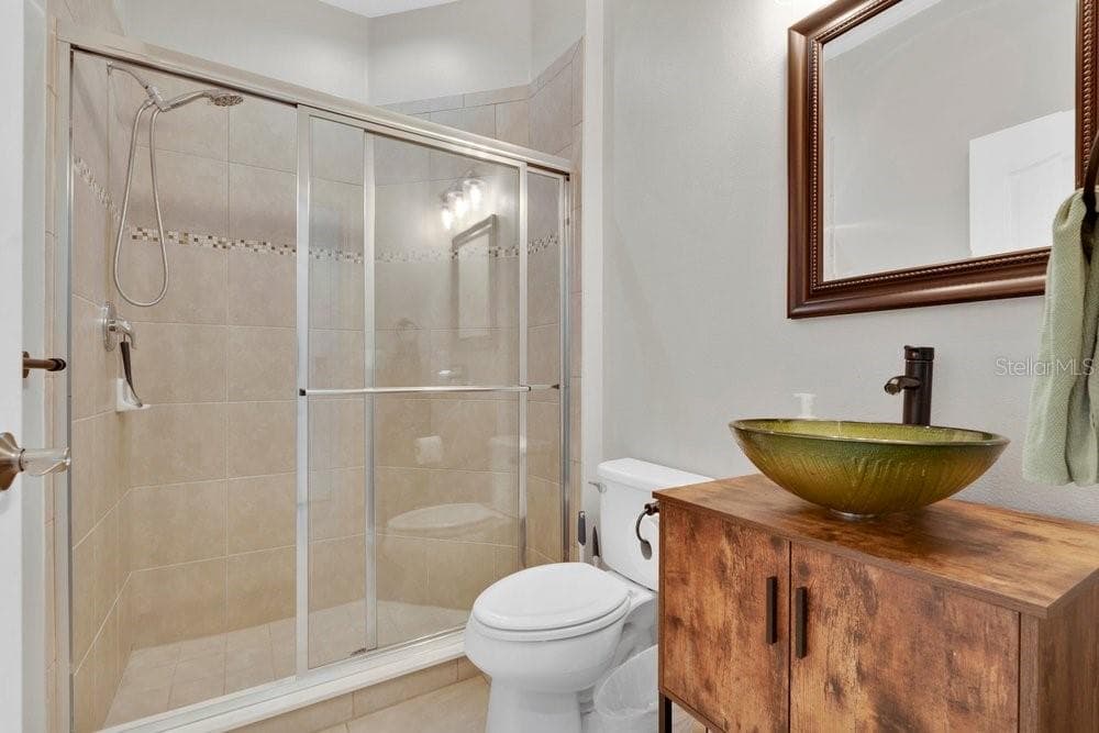 Downstairs bathroom - 10019 MADISON BANKS ST, ORLANDO