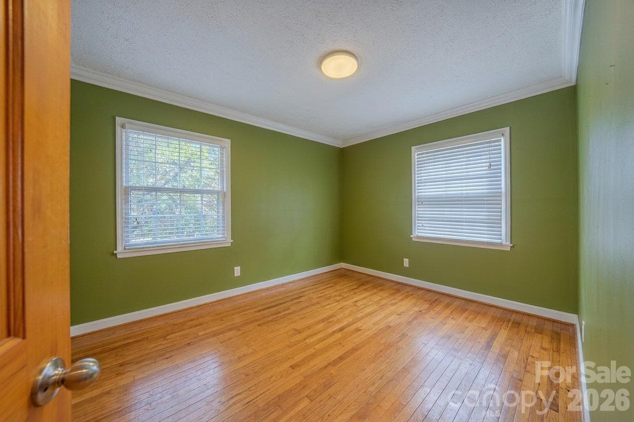 Single Family Residence at 8 Riverbend Drive, Asheville, photo 21 of 44
