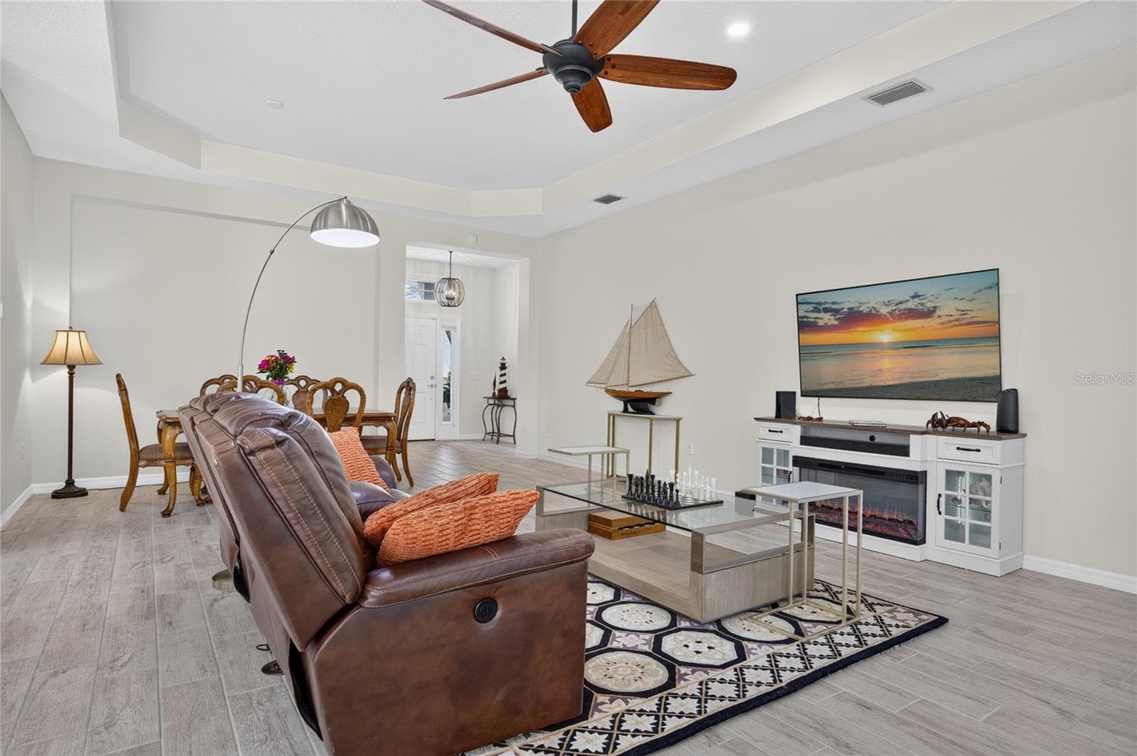 Single Family Residence at 3803 WOODCLIFF LAKE TER, SARASOTA, photo 8 of 45