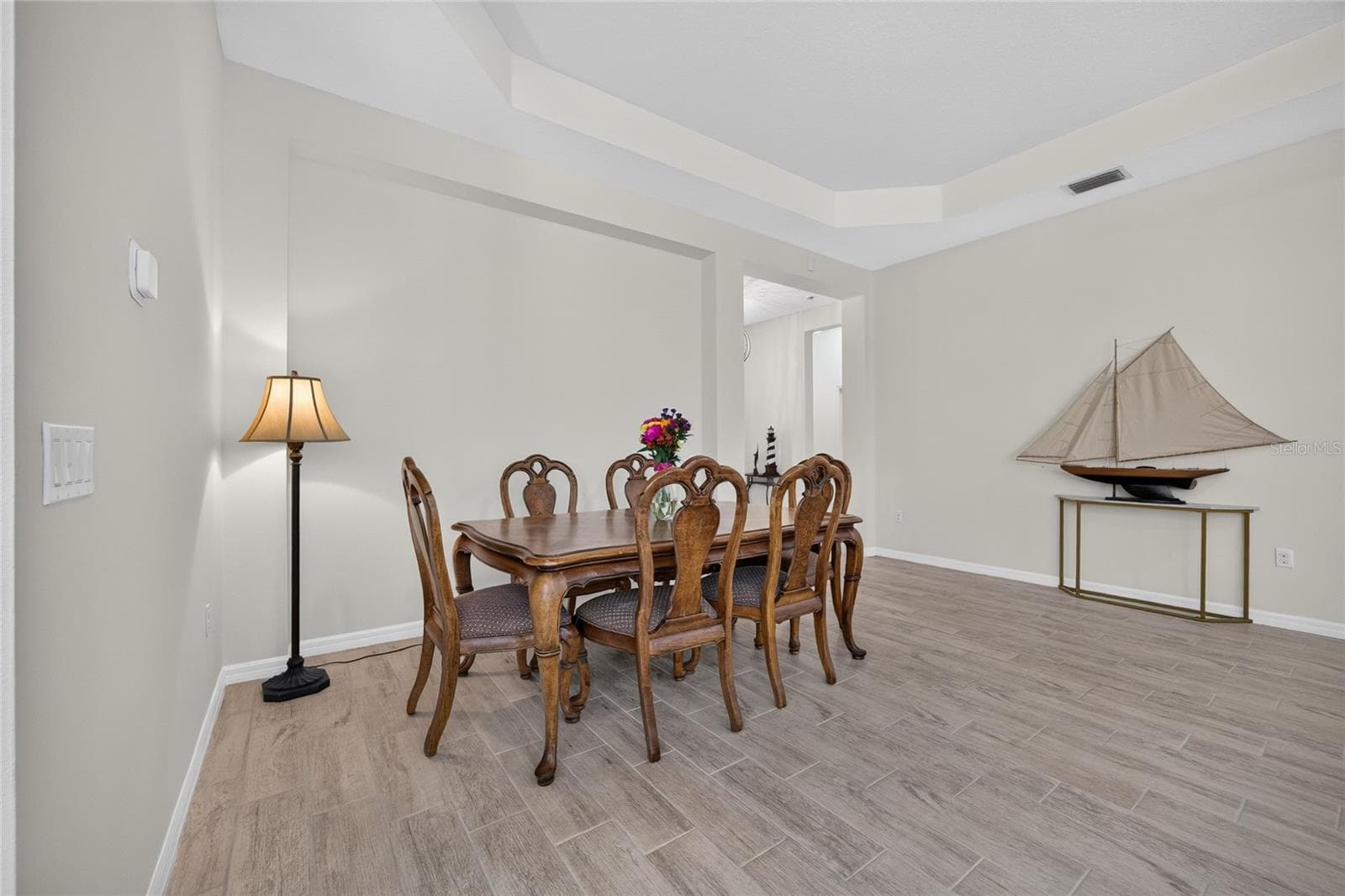 Single Family Residence at 3803 WOODCLIFF LAKE TER, SARASOTA, photo 10 of 45