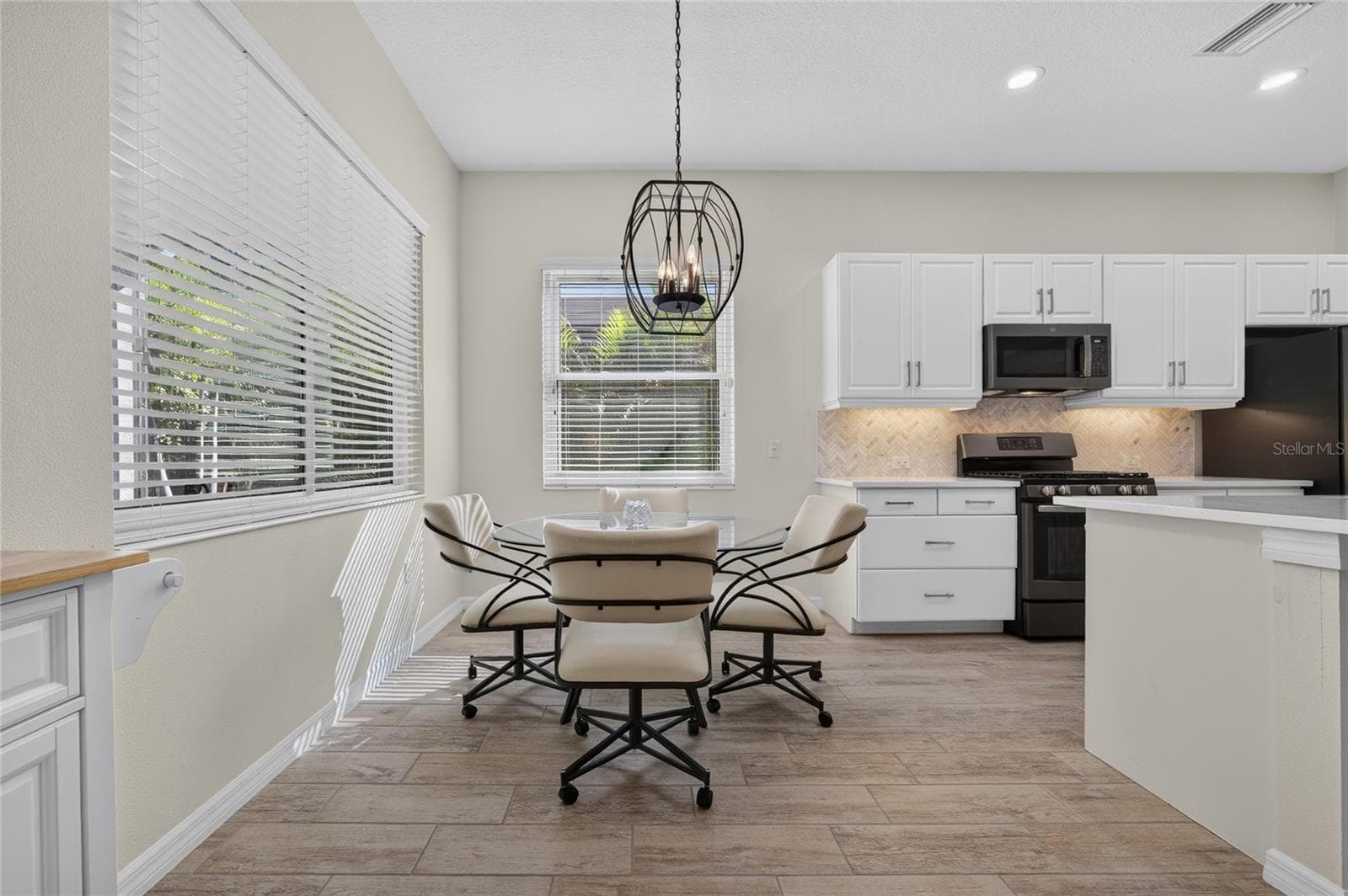 Single Family Residence at 3803 WOODCLIFF LAKE TER, SARASOTA, photo 18 of 45