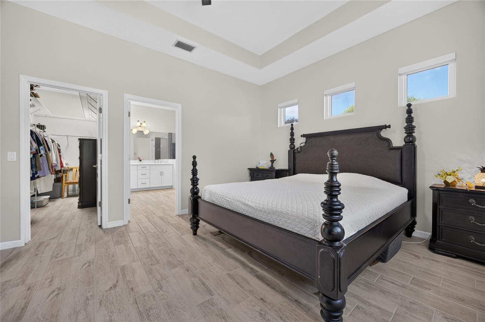 Single Family Residence at 3803 WOODCLIFF LAKE TER, SARASOTA, photo 20 of 45