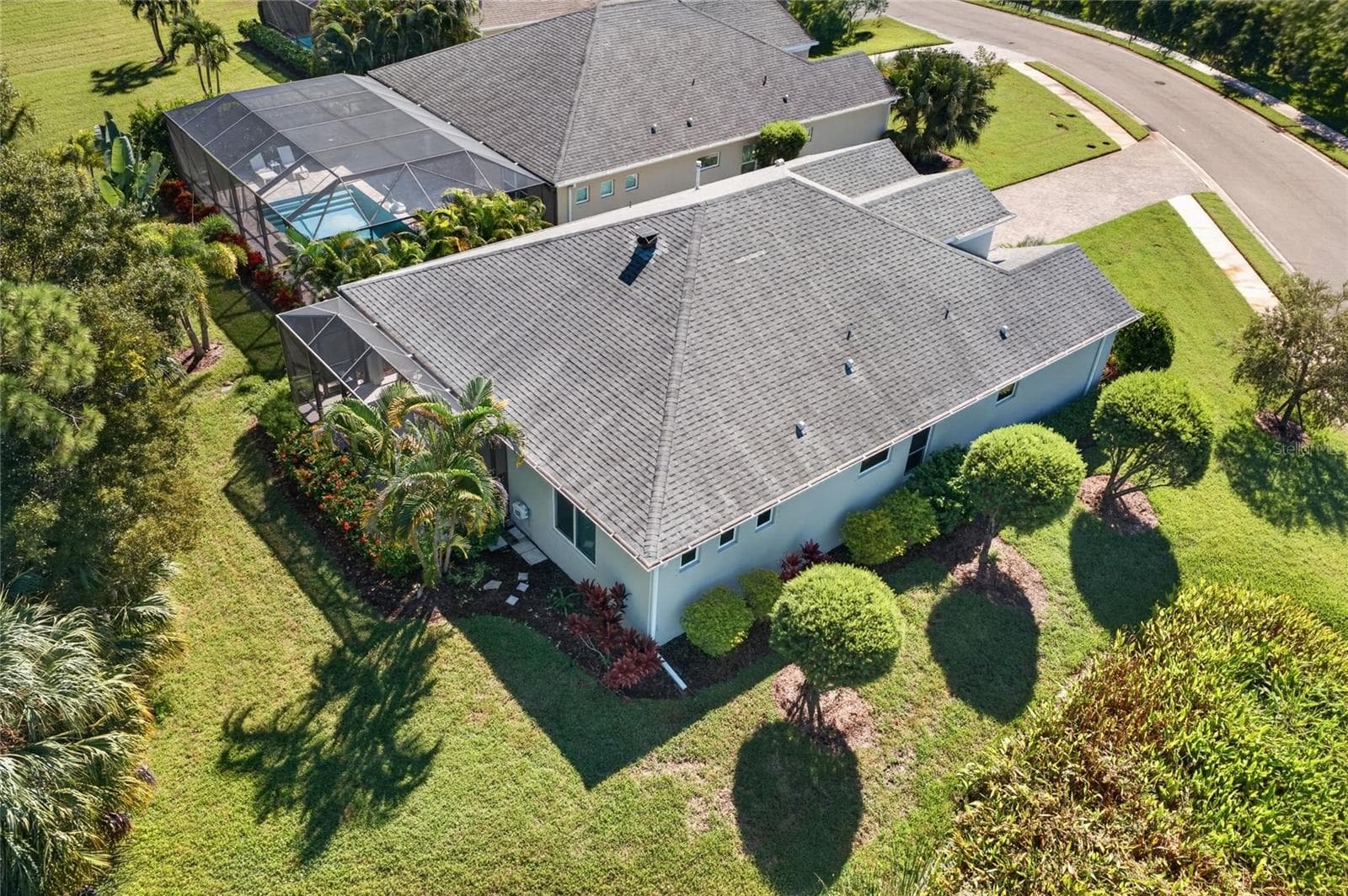 Single Family Residence at 3803 WOODCLIFF LAKE TER, SARASOTA, photo 36 of 45