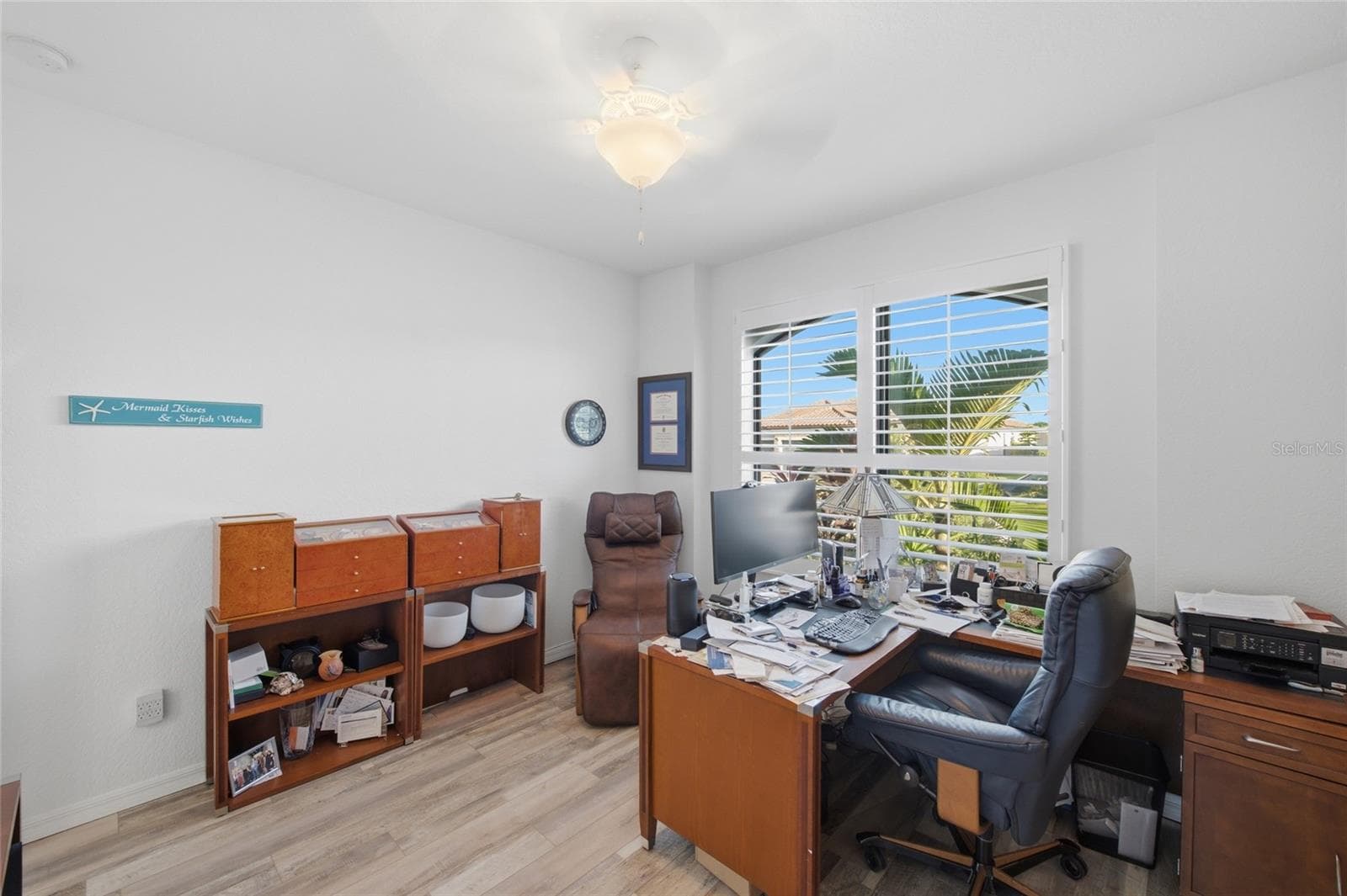 Office with Custom Accent Wall - 6726 ROOKERY LAKE DR, BRADENTON