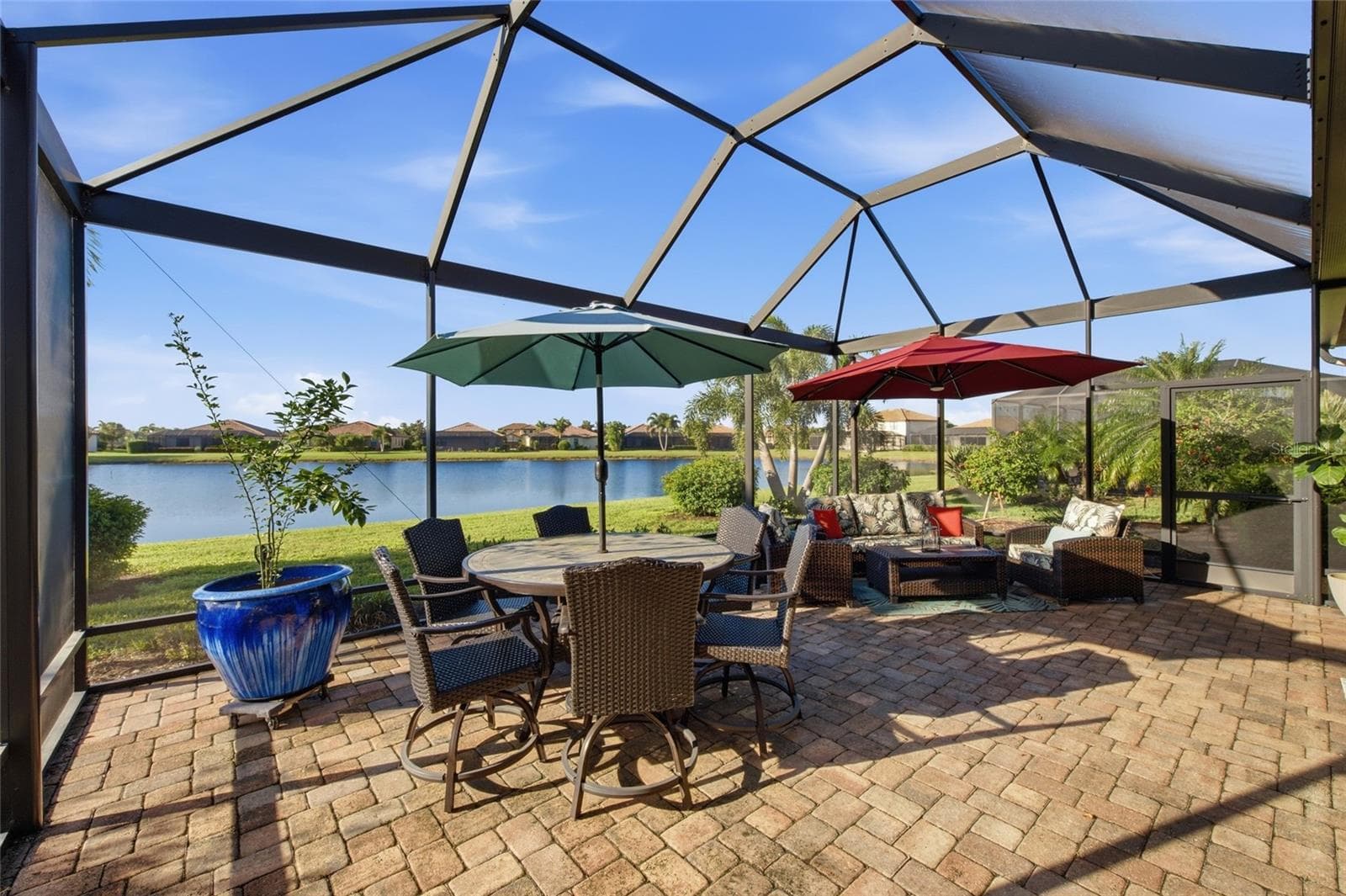Covered Lanai - 6726 ROOKERY LAKE DR, BRADENTON