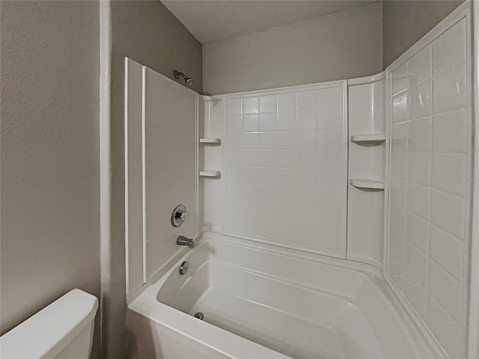 Single Family Residence at 14612 CRESCENT ROCK DR, WIMAUMA, photo 13 of 20