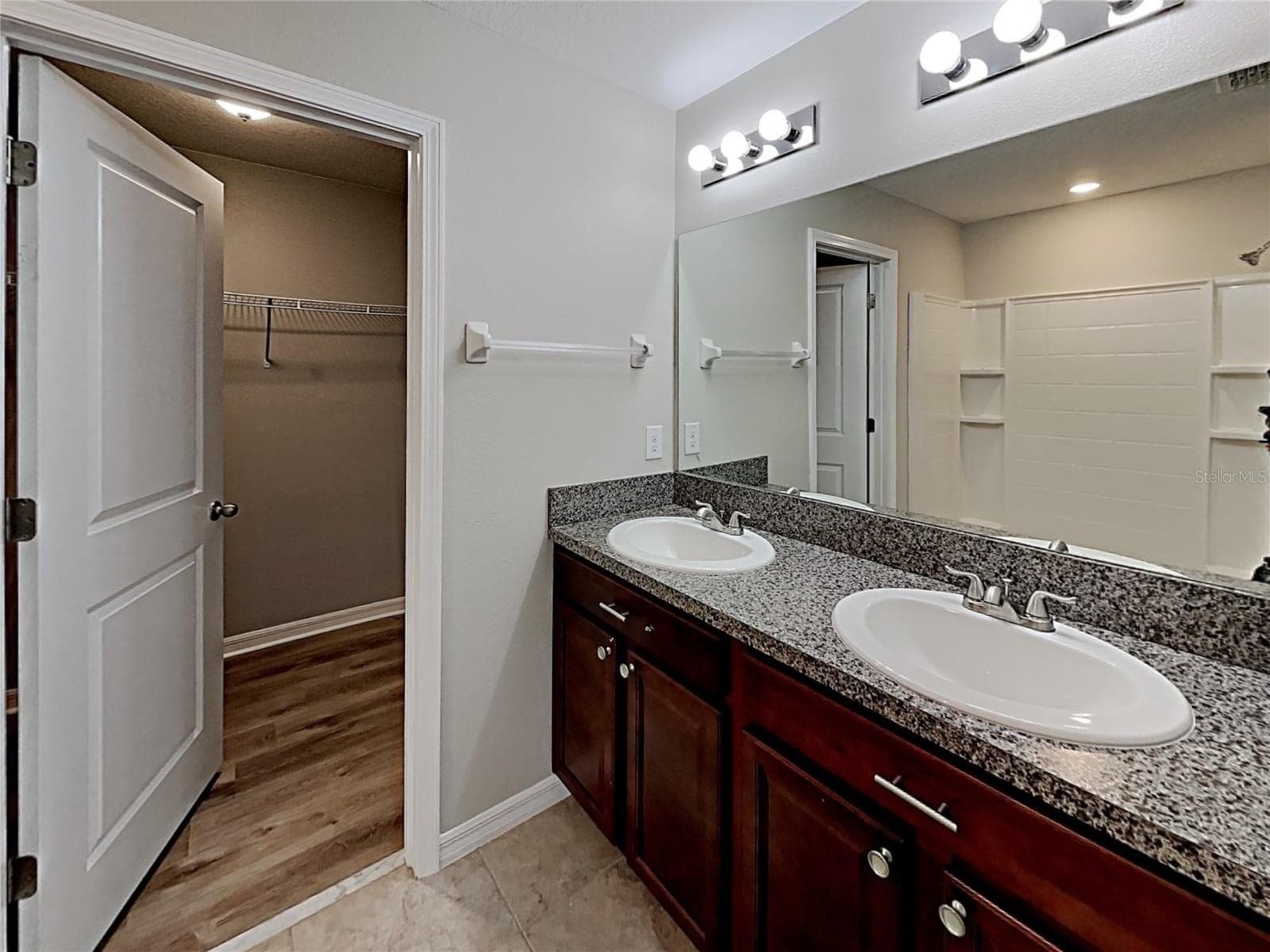 Single Family Residence at 14612 CRESCENT ROCK DR, WIMAUMA, photo 17 of 20