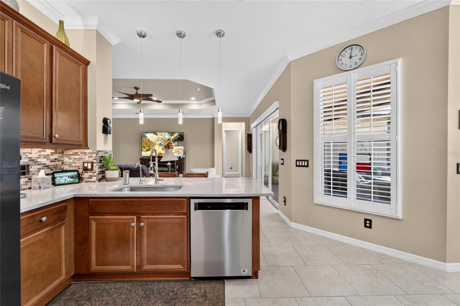 Kitchen - 16301 GARNET GLEN PL, WIMAUMA