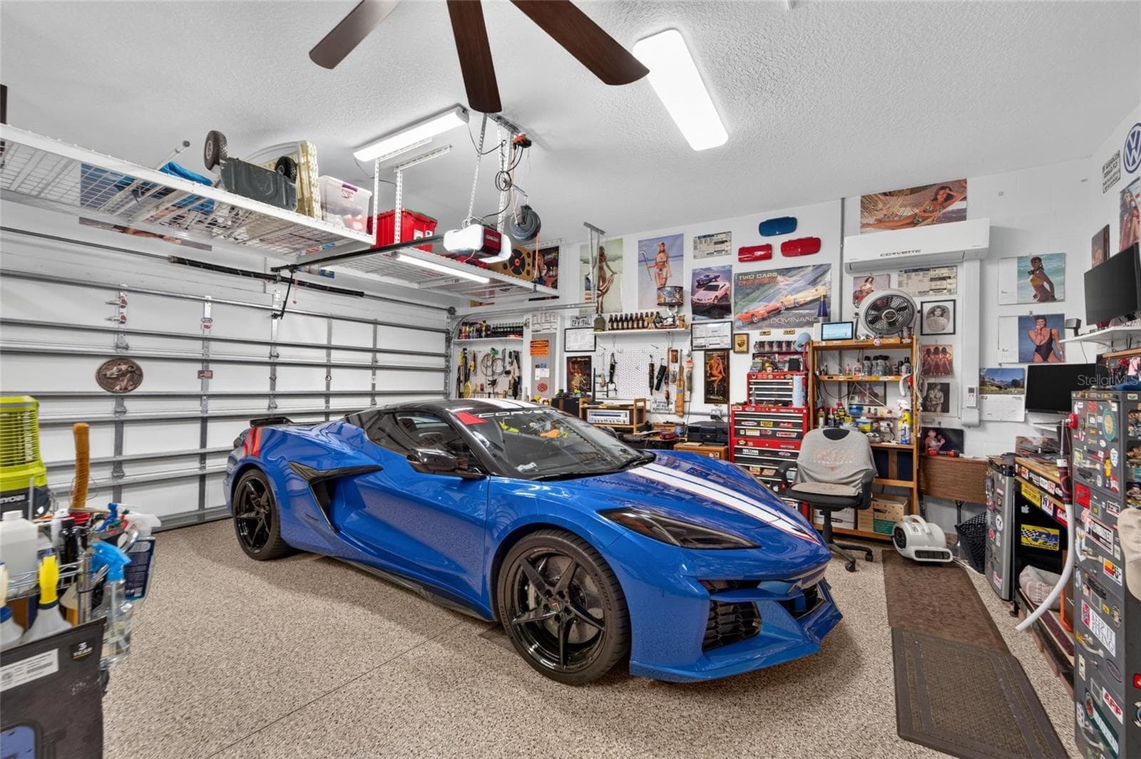 Air Conditioned Garage w/Epoxy Flooring - 16301 GARNET GLEN PL, WIMAUMA
