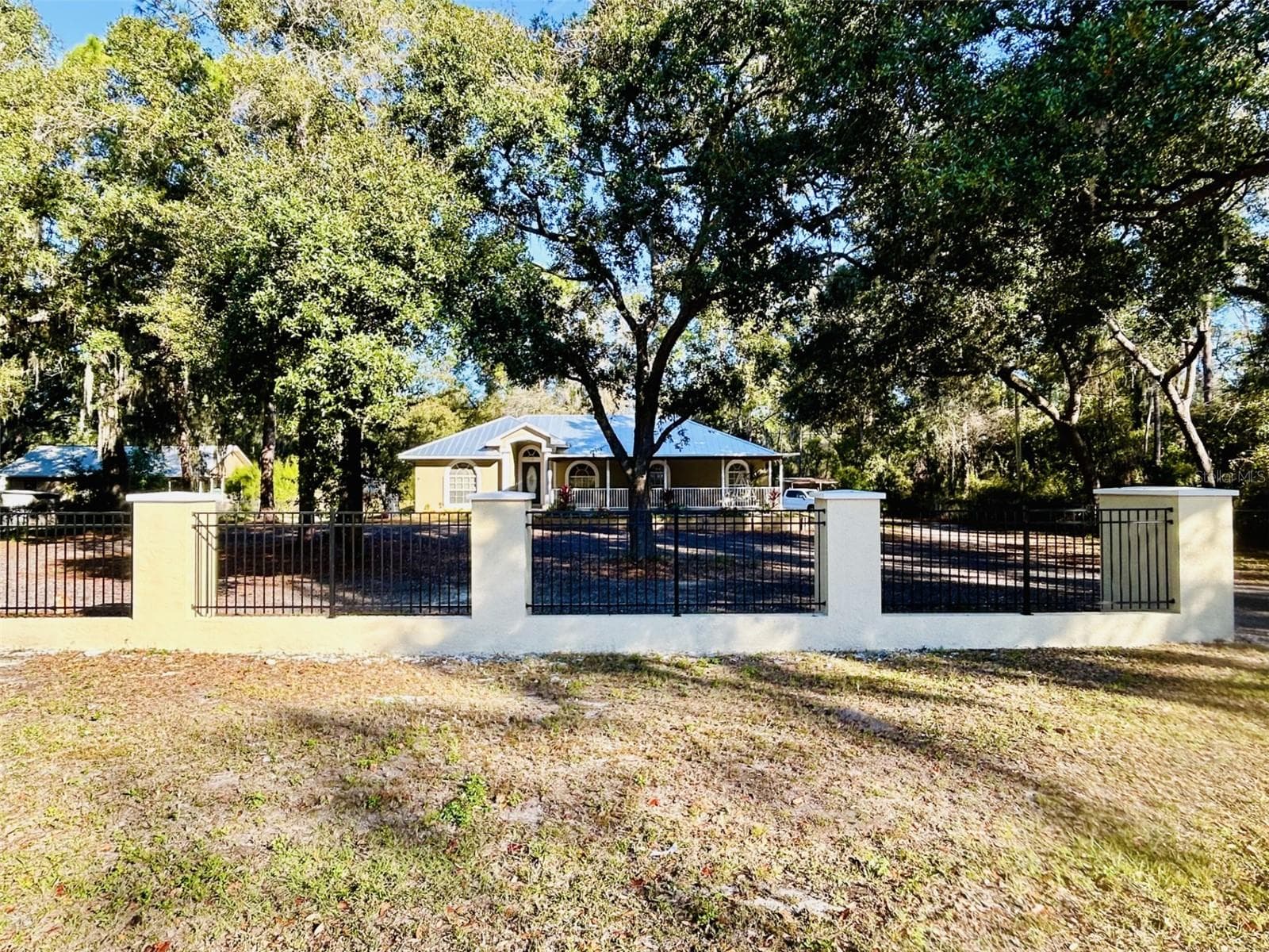 Front Entry & Decorative Fencing - 118 E HUNTER RD, PLANT CITY