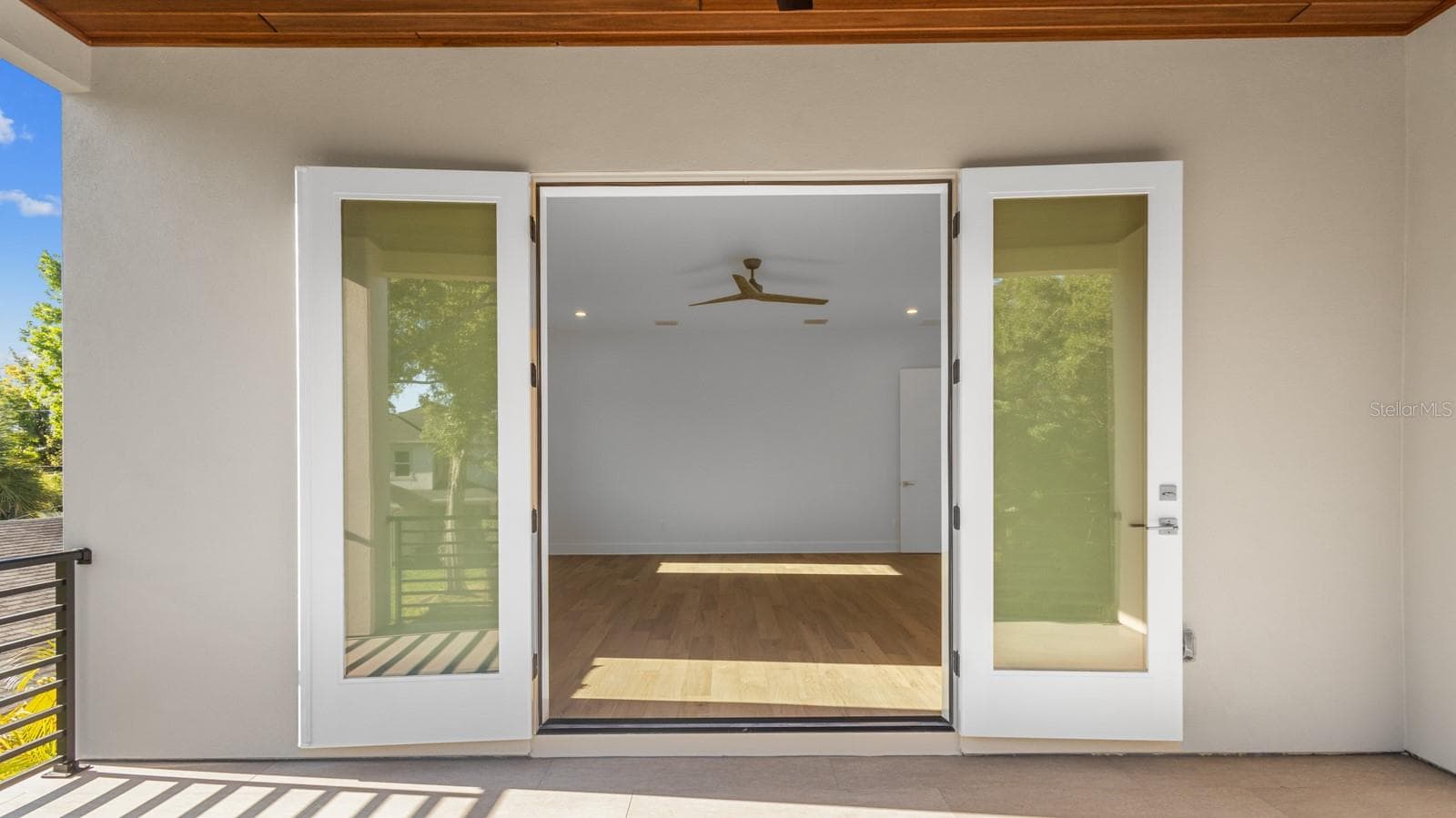 Single Family Residence at 2519 N RIVERSIDE DR, TAMPA, photo 22 of 27