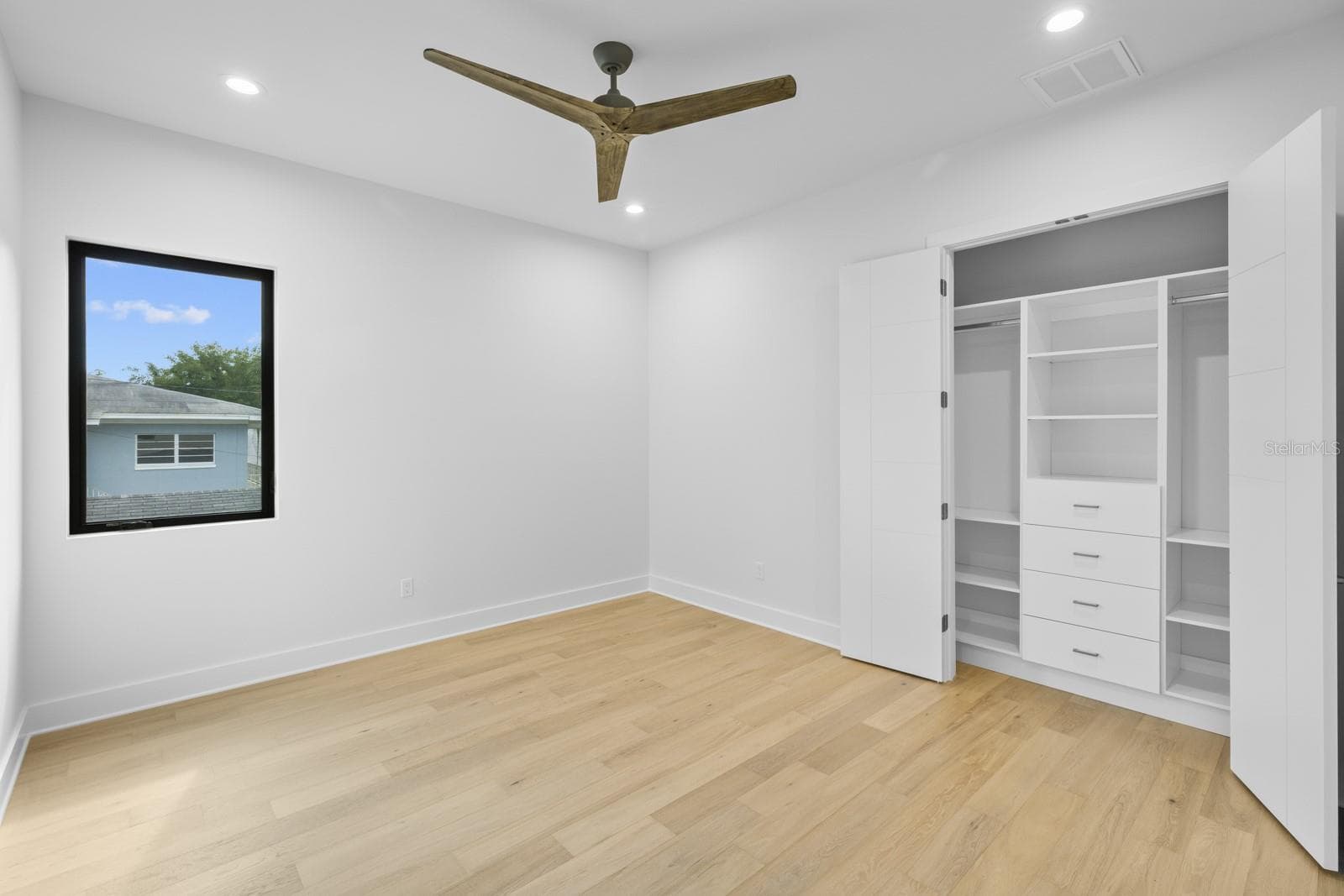 Single Family Residence at 2519 N RIVERSIDE DR, TAMPA, photo 23 of 27