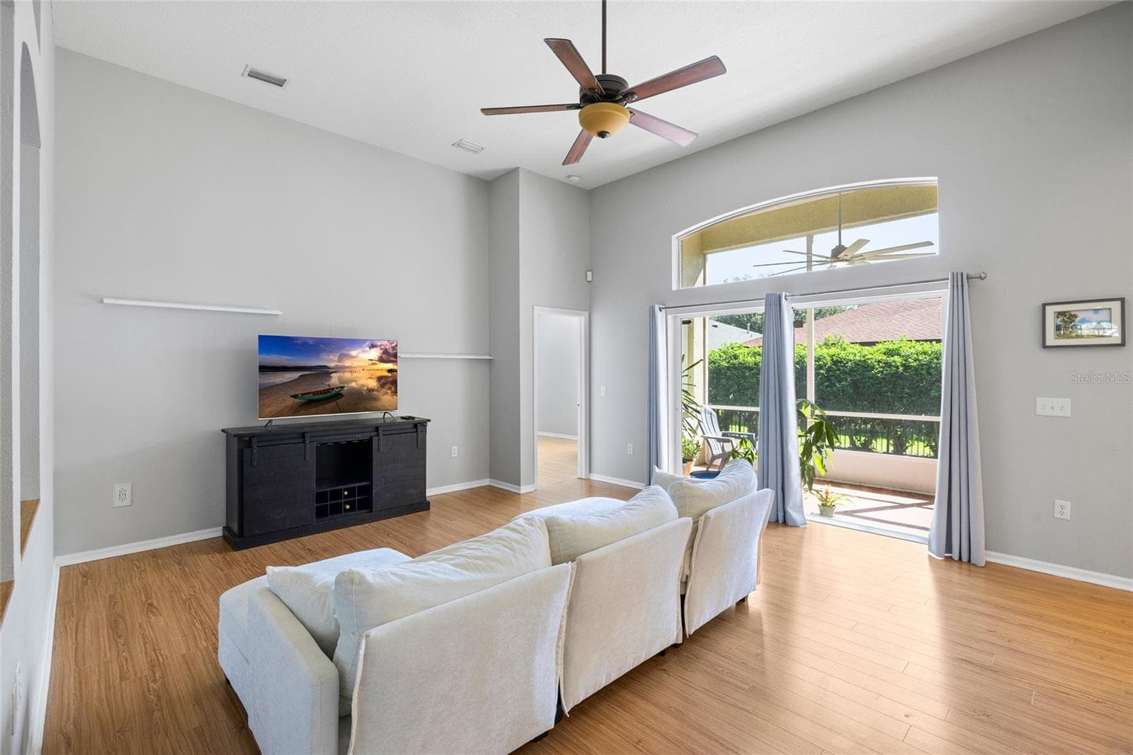 Single Family Residence at 6020 MARTINGLADE PL, LITHIA, photo 13 of 75