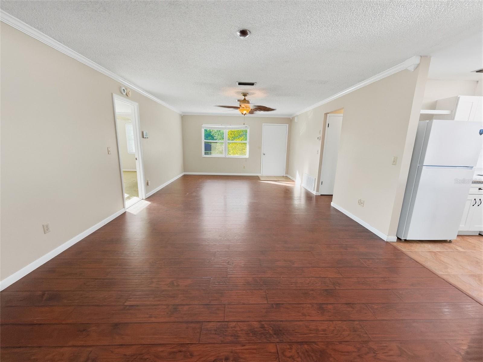 Single Family Residence at 12421 BROOKSIDE ST, SPRING HILL, photo 6 of 33